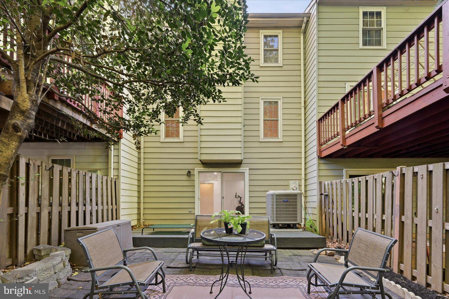 BURKE CENTRE - Residential
