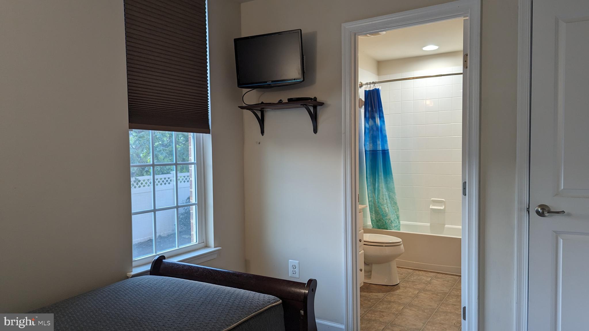 O'DONNELL SQUARE - Residential Lease