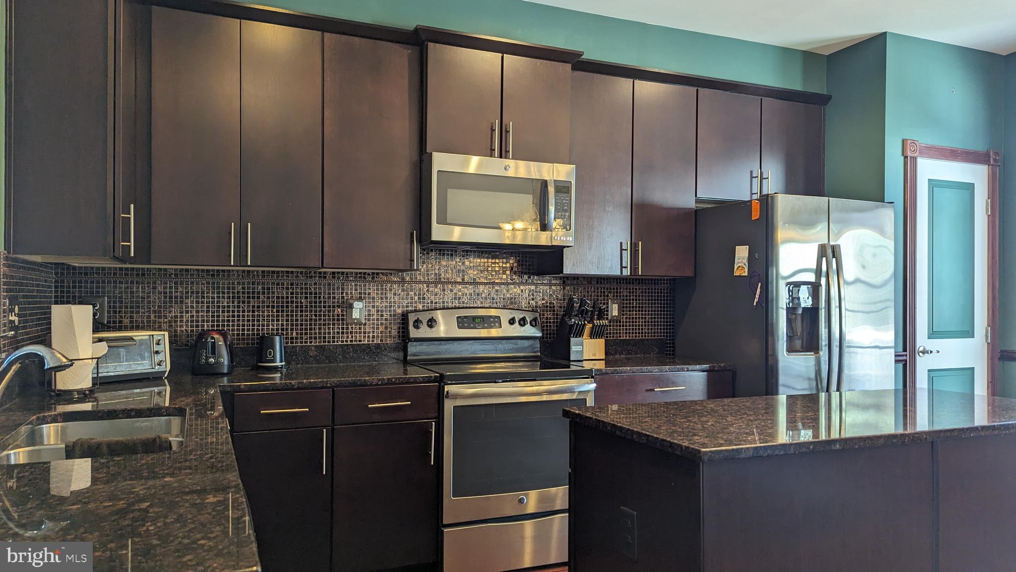 O'DONNELL SQUARE - Residential Lease