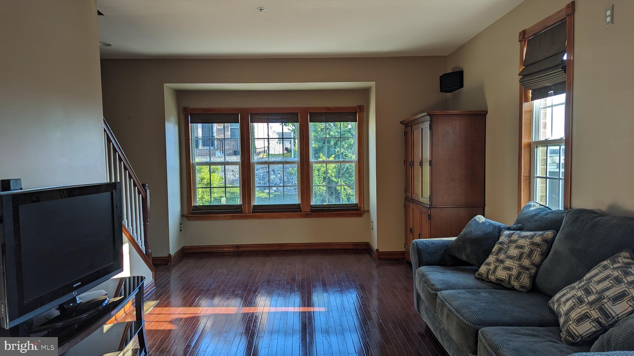 O'DONNELL SQUARE - Residential Lease