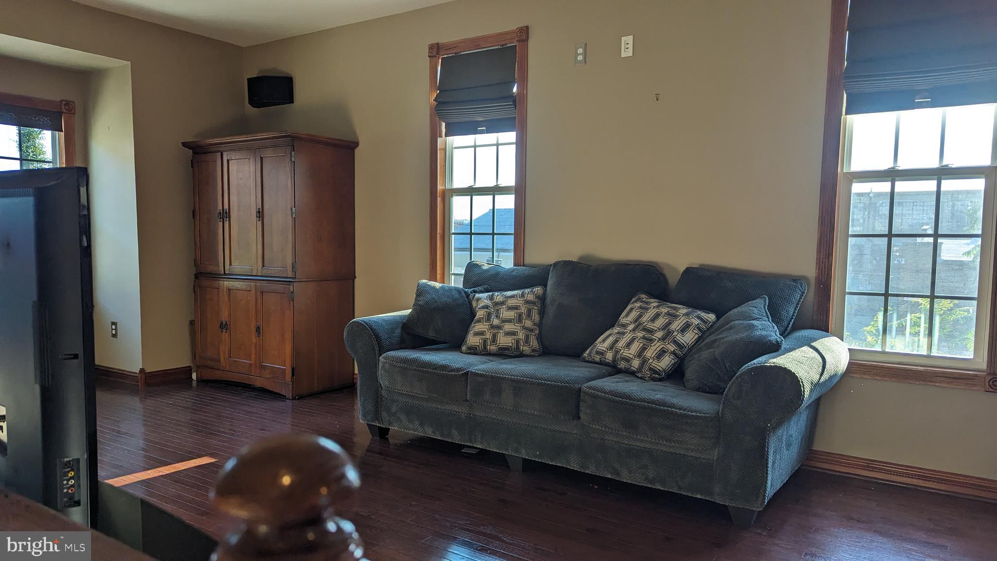 O'DONNELL SQUARE - Residential Lease