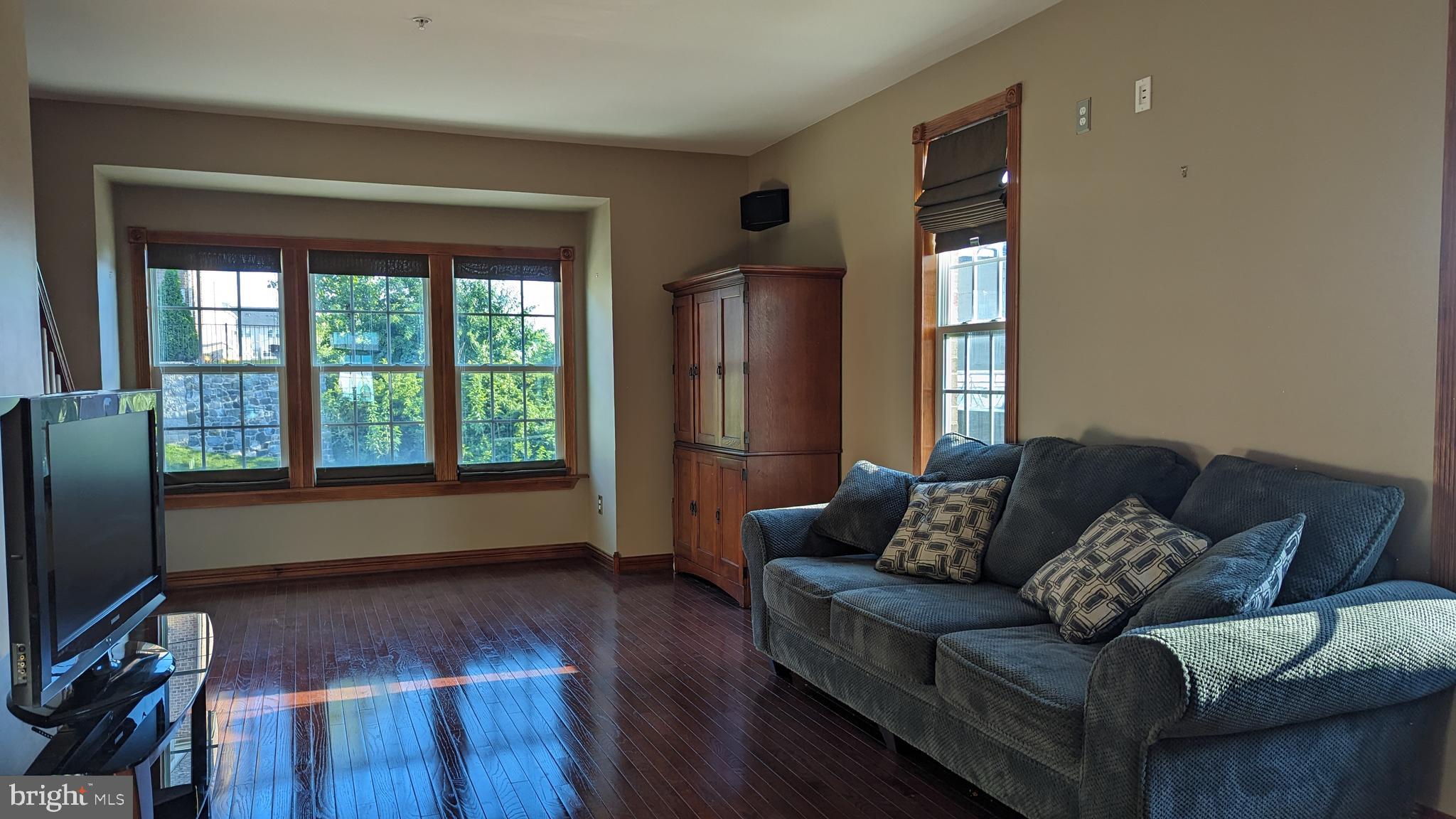 O'DONNELL SQUARE - Residential Lease