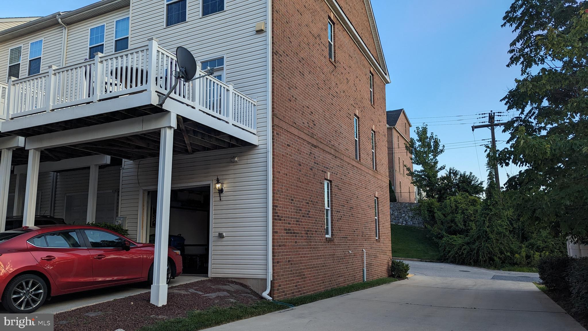 O'DONNELL SQUARE - Residential Lease