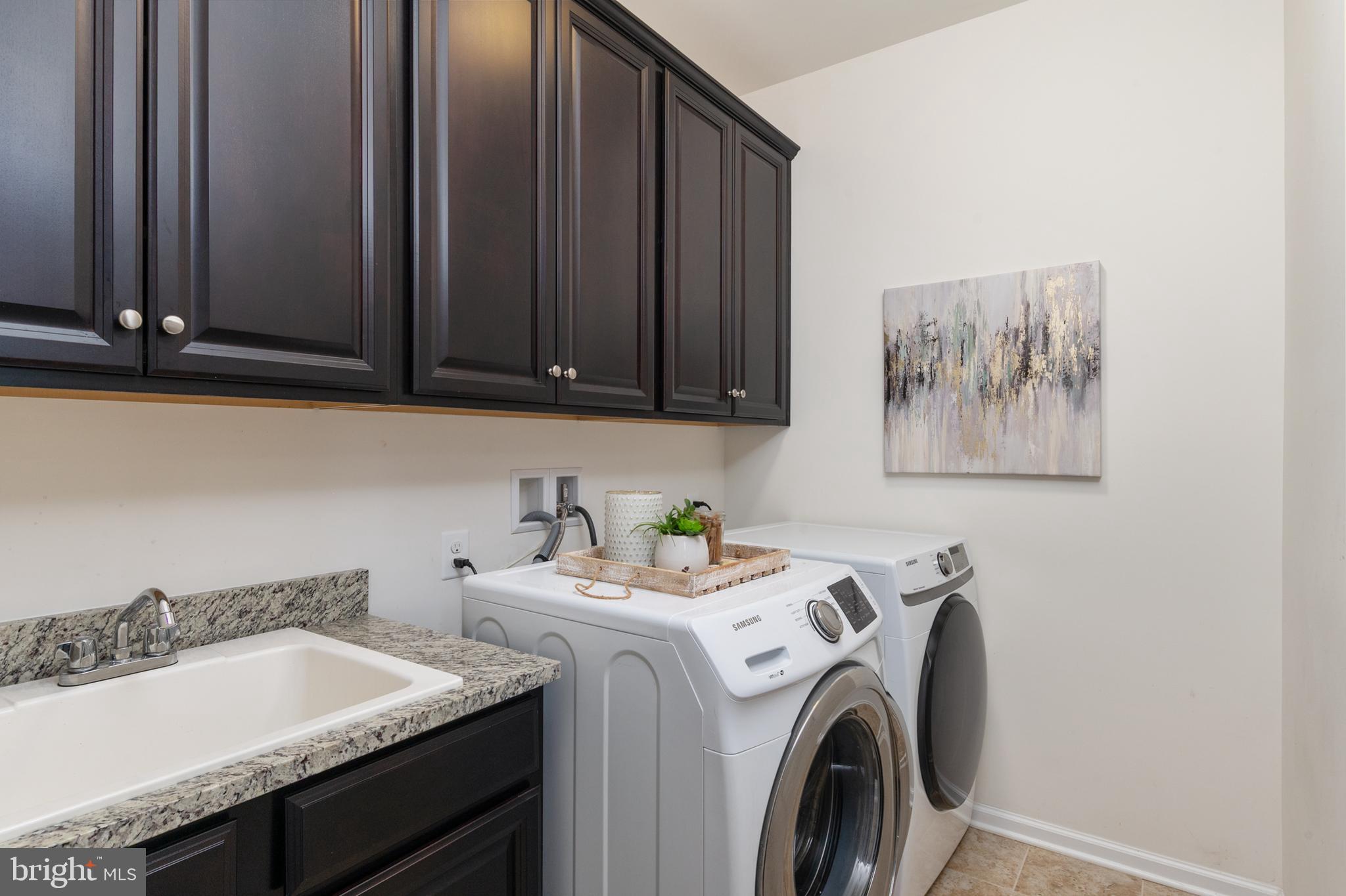 MONTGOMERY CROSSING - Residential