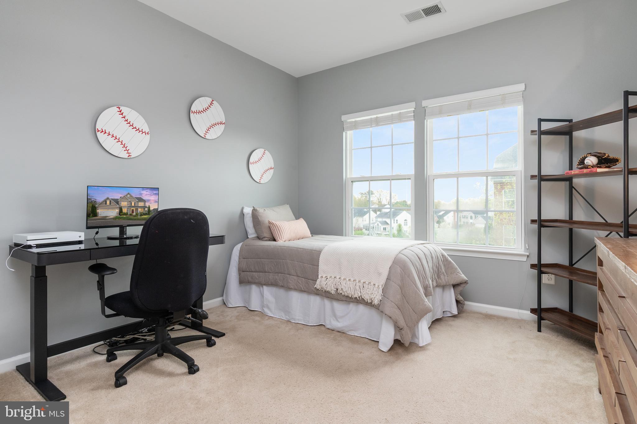 MONTGOMERY CROSSING - Residential