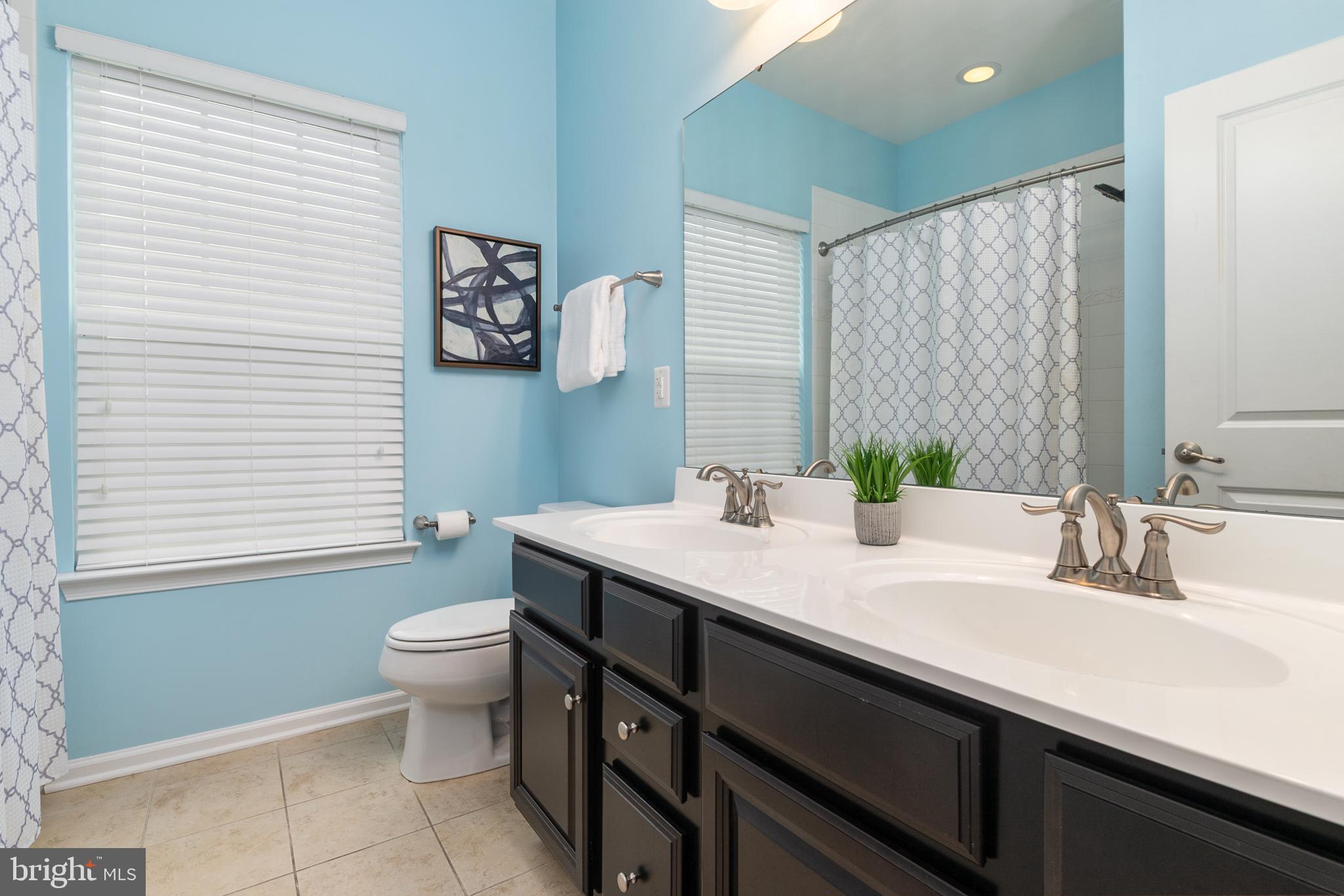 MONTGOMERY CROSSING - Residential