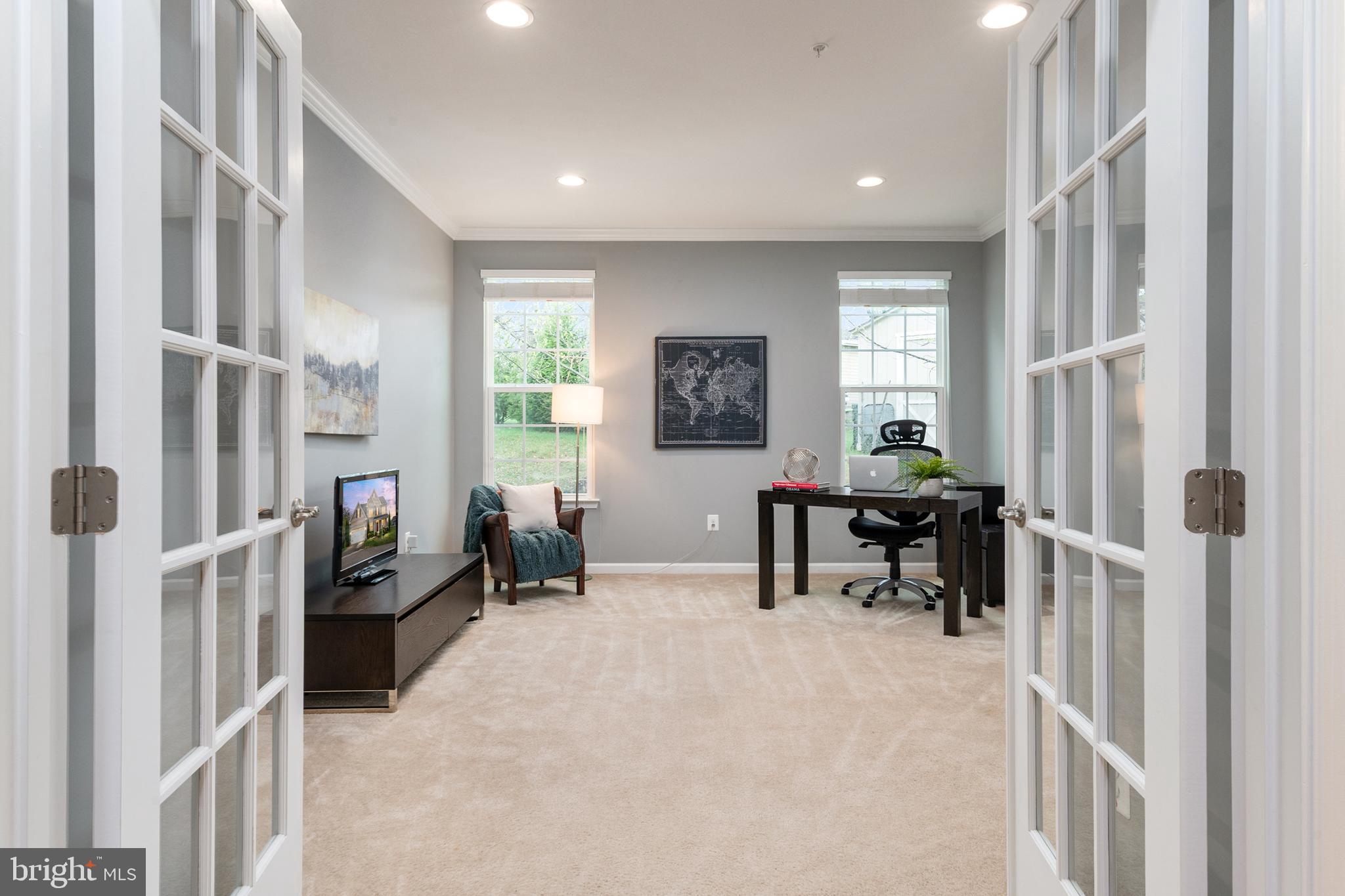 MONTGOMERY CROSSING - Residential