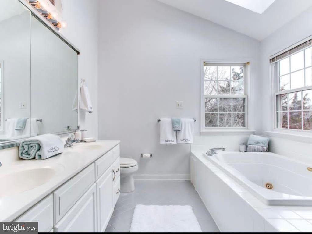 COLVIN HUNT - Residential Lease