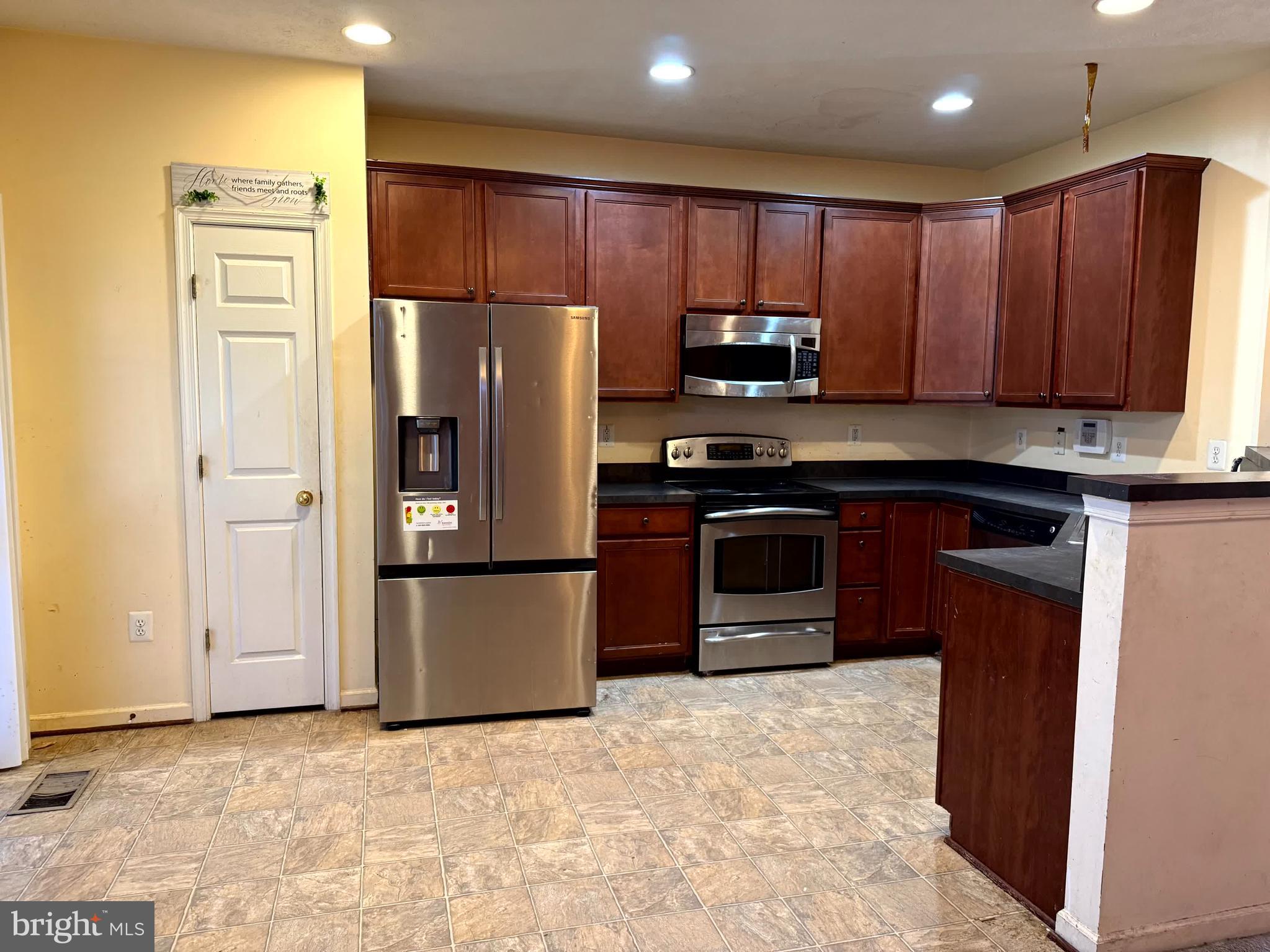 MIRAMAR LANDING - Residential