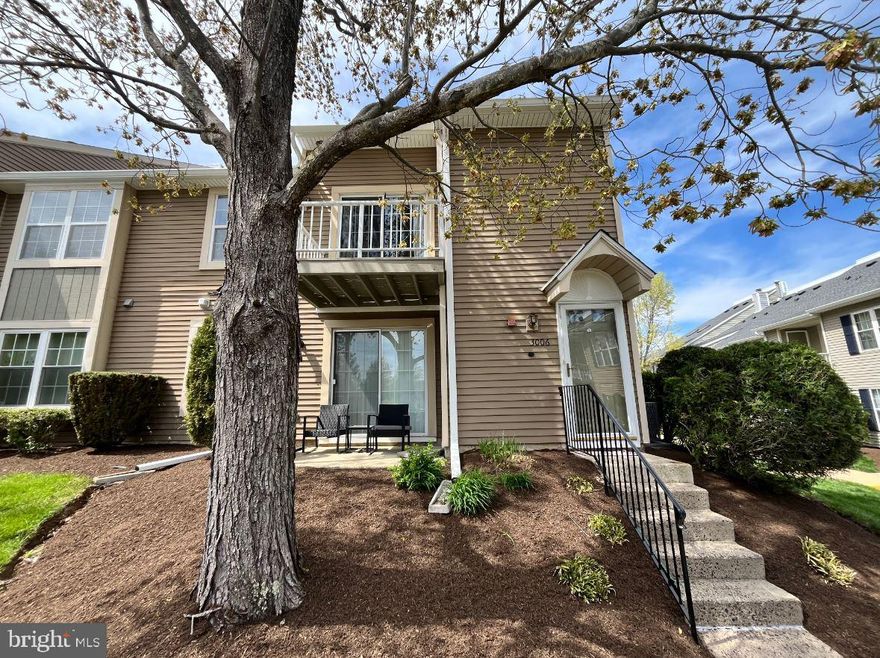 Move-in ready END unit, second floor condo with spacious loft and fireplace in the desirable Society Place section of Newtown Grant. Once you step into this second story condo you will know you are home. Welcoming and warm with an open air feel due to the soaring ceilings and light coming in from the many windows. The kitchen opens to the dining room and living area allowing for a wonderful place to entertain!    A small breakfast table could be placed into this delightful cooking area. Off of the living room out the sliding glass doors you will enjoy the outdoor deck with a storage closet. The loft provides an additional living room for whatever you want to use it for whether it be a playroom, office or cozy place to watch your large screen television while the wood burning fire lights up this extra large space. This is the BONUS area most of the condos in Society Place do not have. The bathroom that opens to the main hallway and master bedroom beautifully brings it all together. The Master bedroom has a large walk in closet and can easily fit a king size bed.  Rent does include the monthly HOA fees, and you can enjoy the use of pools, club house, play grounds and tennis courts!!  Tenant is responsible for all utilities (gas, water, and electric), not included in rent. Very clean and ready to go. Council Rock North schools.