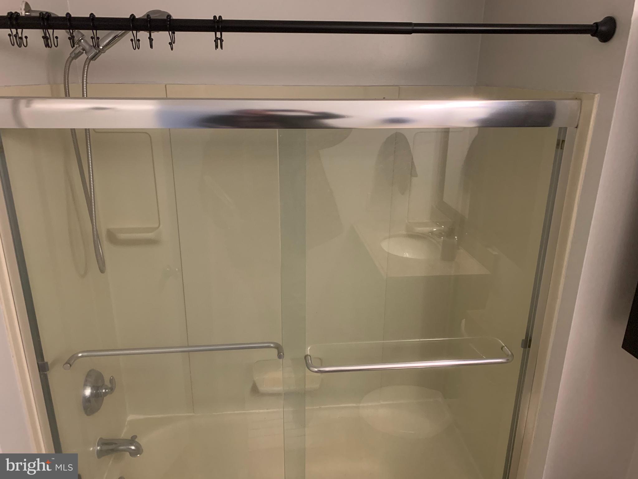 NEWTOWN GRANT - Residential Lease