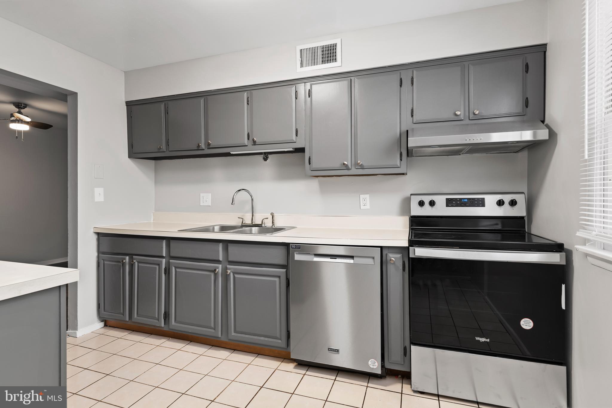 4341 CARLISLE PIKE B3