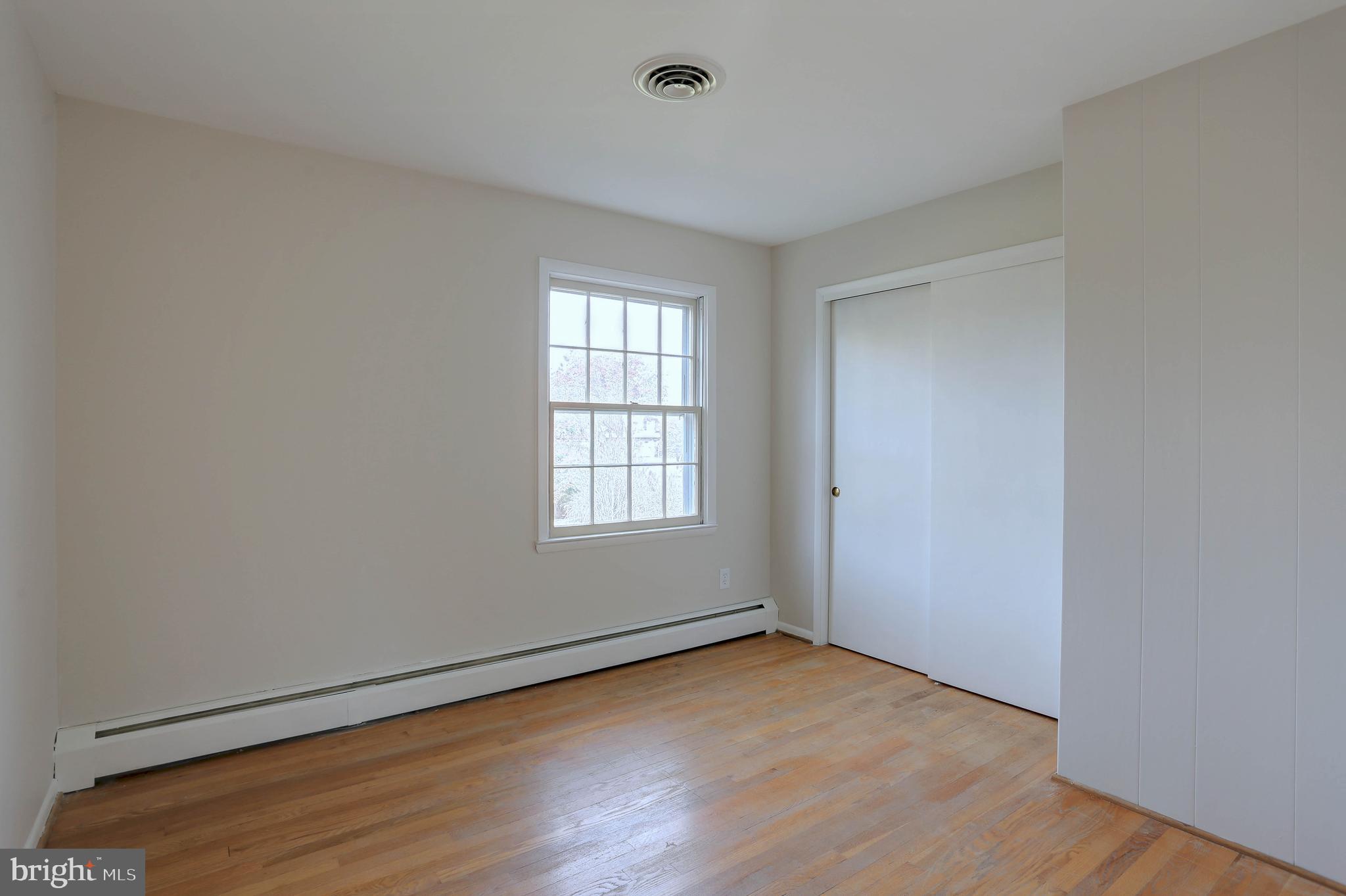 COLUMBIA HILLS - Residential