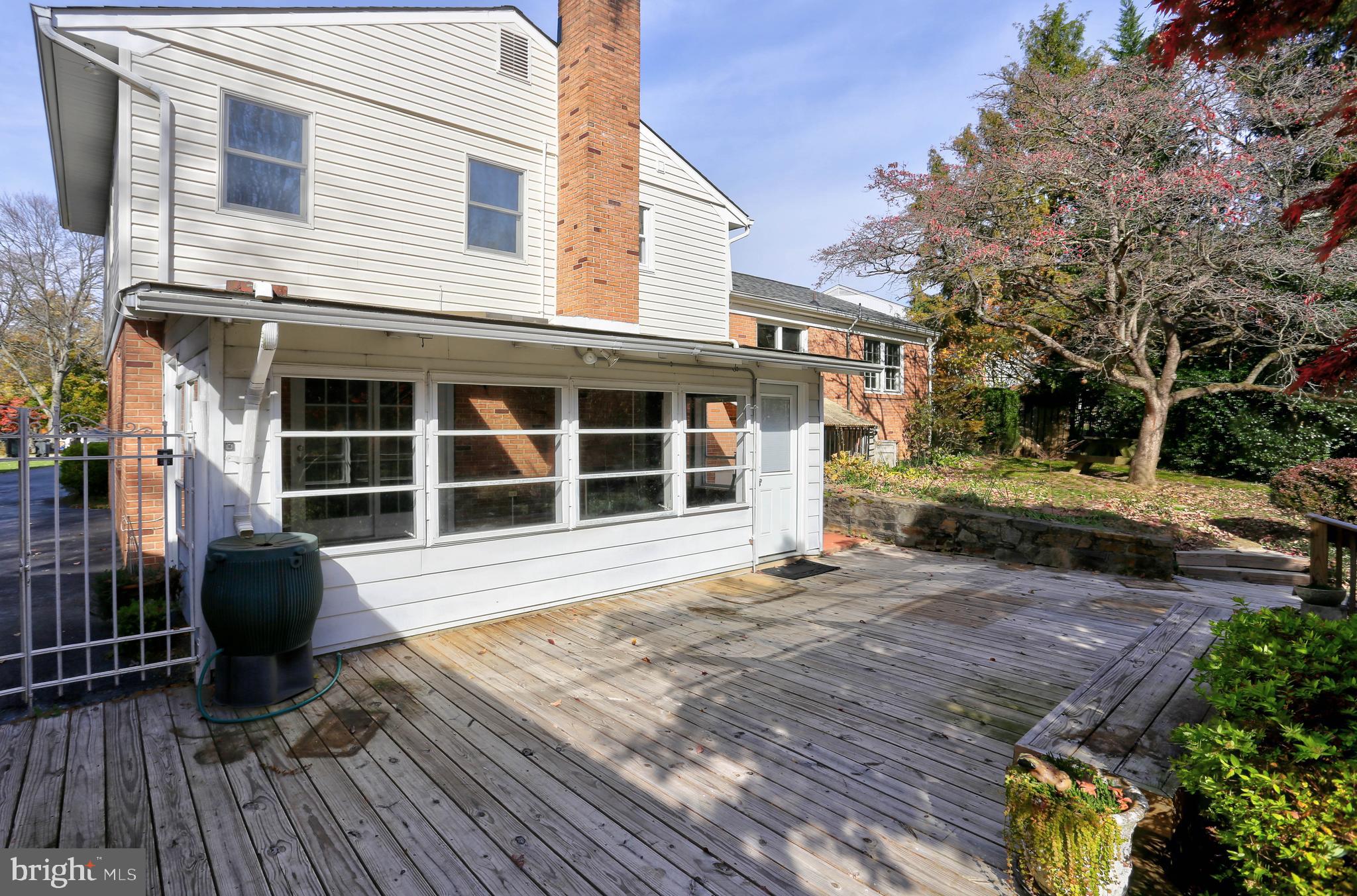 COLUMBIA HILLS - Residential