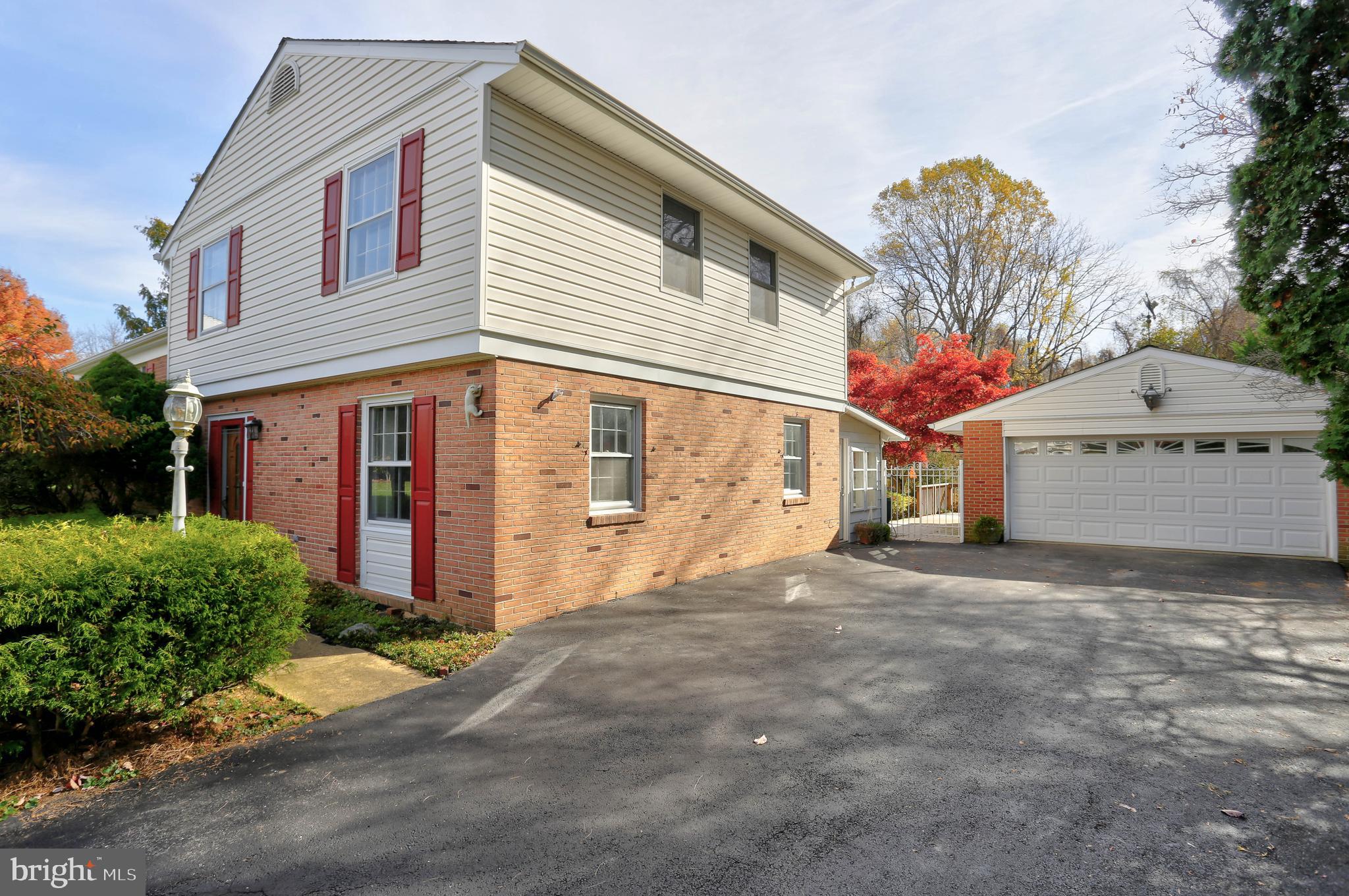 COLUMBIA HILLS - Residential