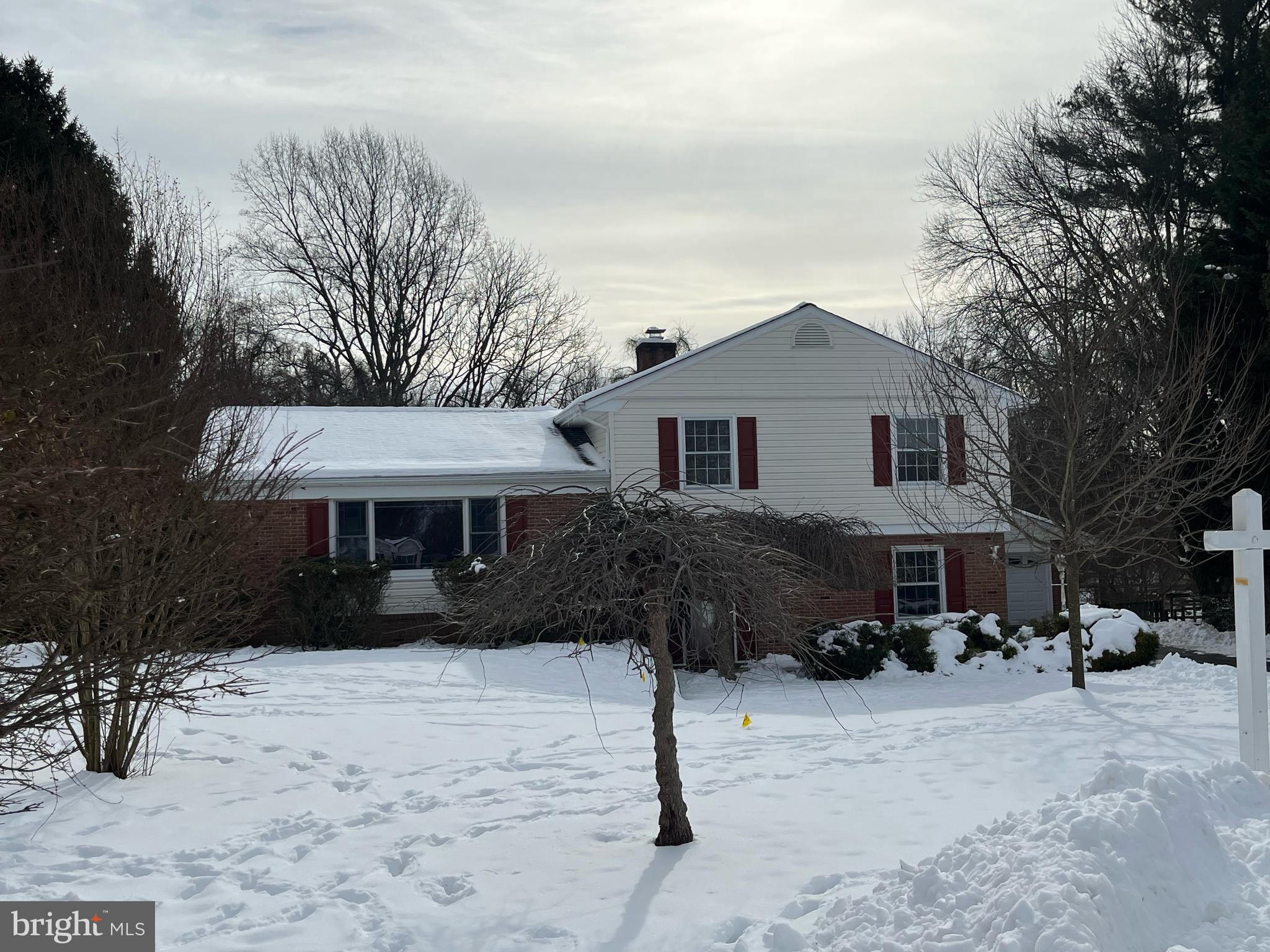 COLUMBIA HILLS - Residential