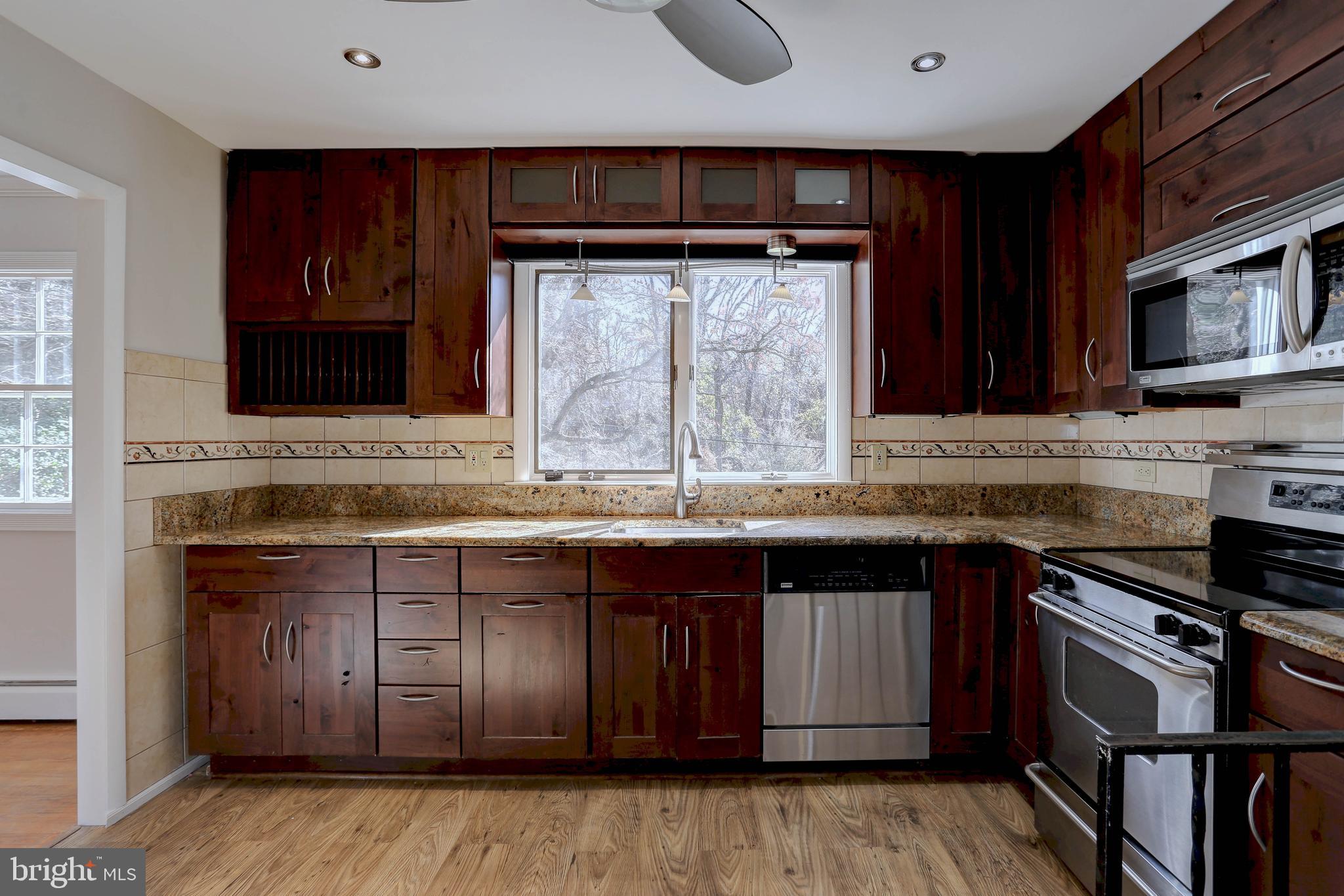 COLUMBIA HILLS - Residential