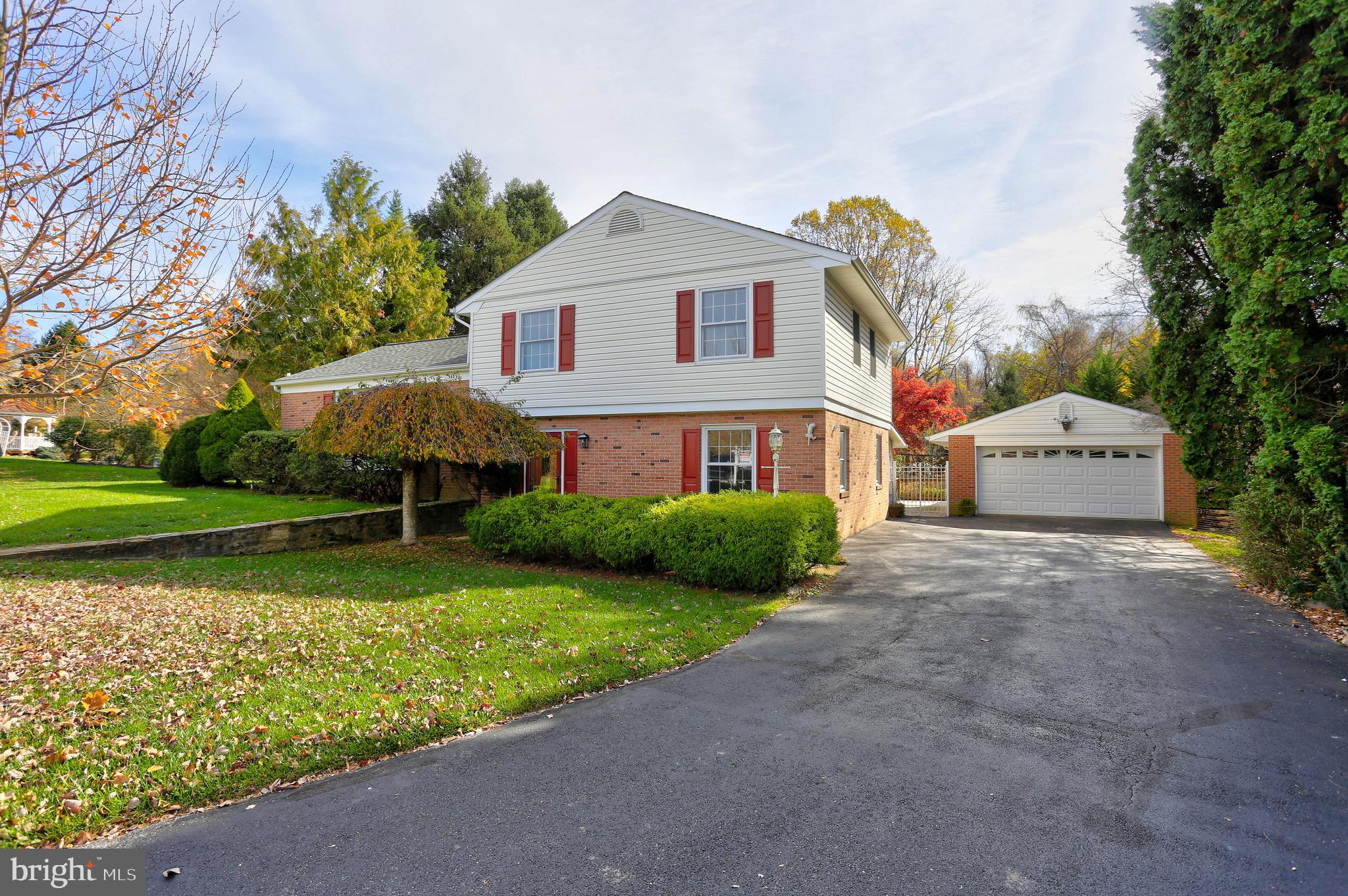 COLUMBIA HILLS - Residential