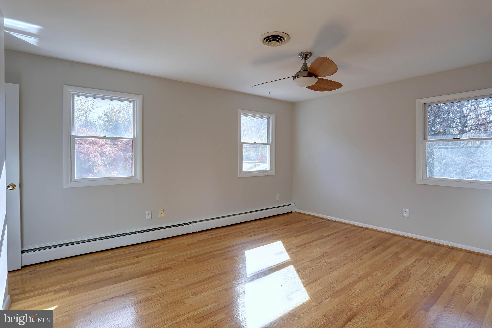 COLUMBIA HILLS - Residential