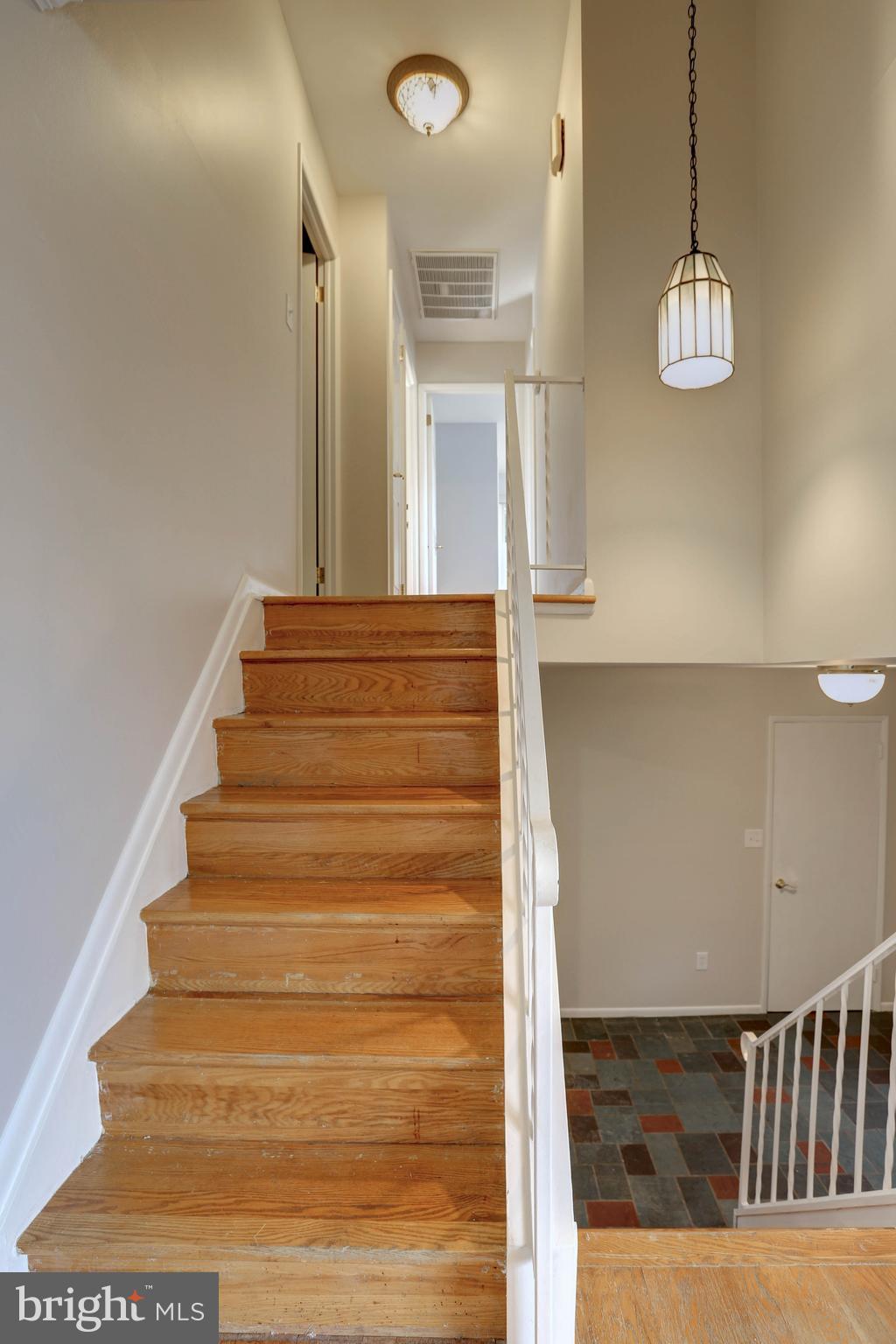 COLUMBIA HILLS - Residential