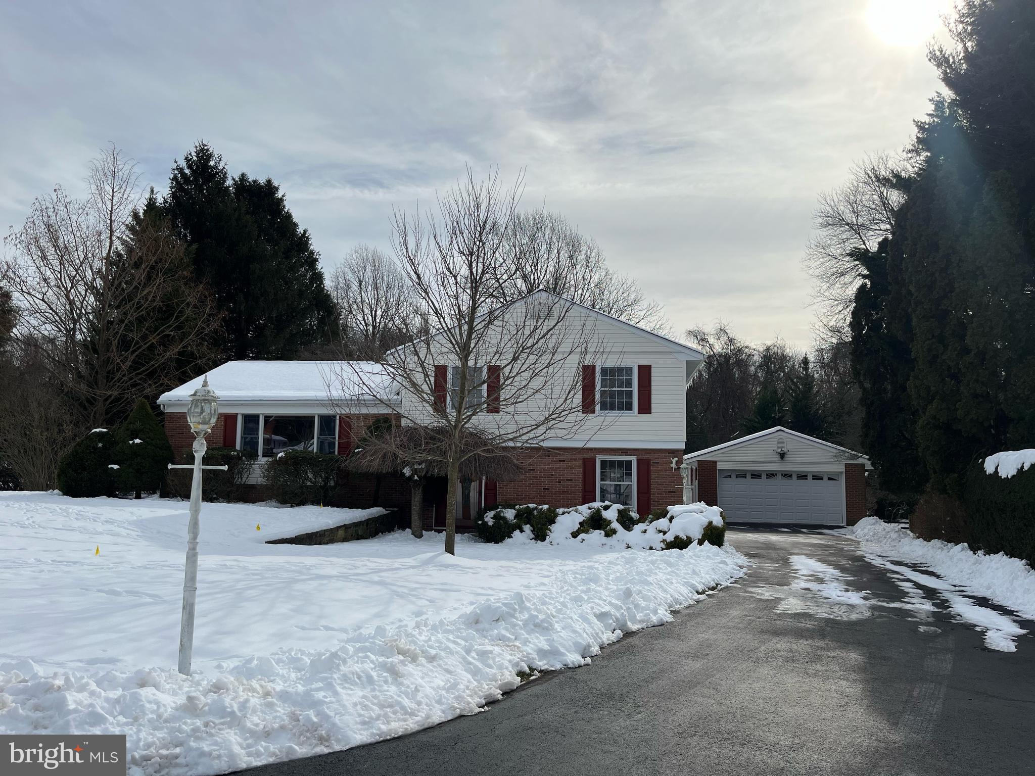 COLUMBIA HILLS - Residential