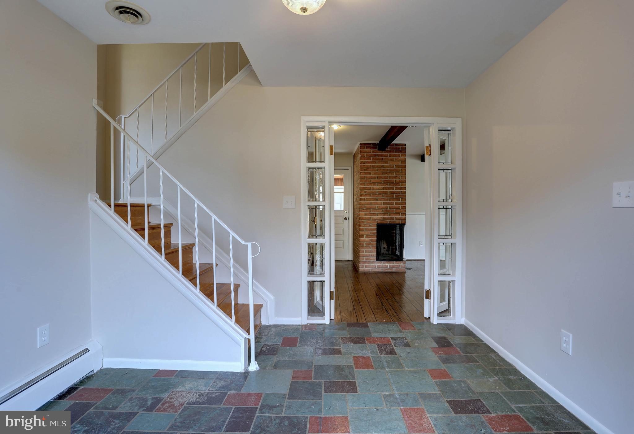 COLUMBIA HILLS - Residential