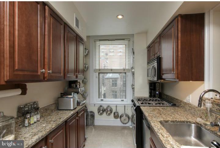 RITTENHOUSE SQUARE - Residential Lease