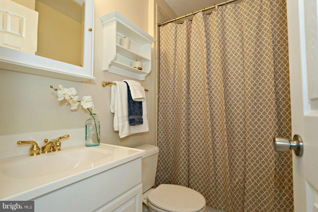 LAKEWOOD HILLS - Residential