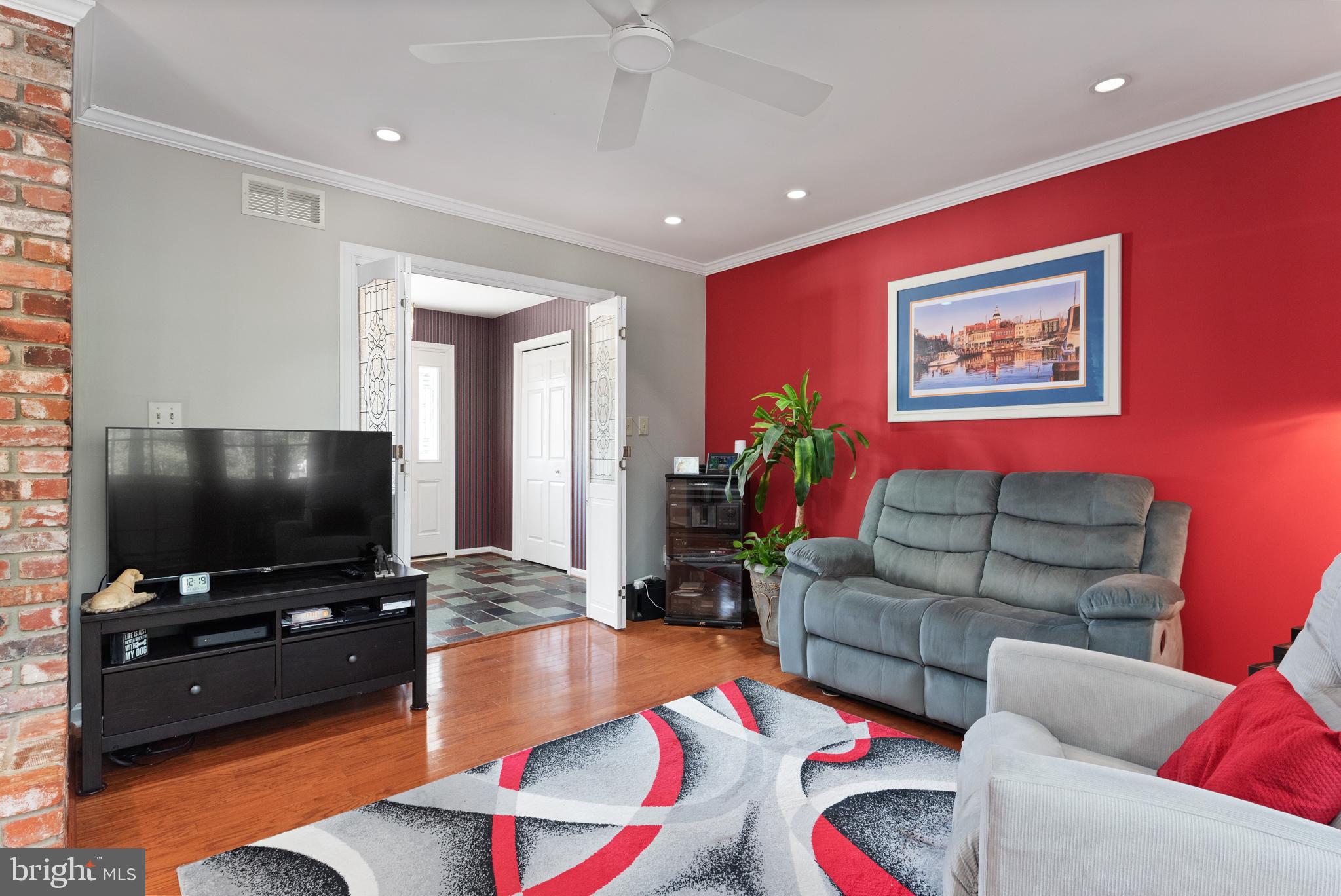 NORTH RIVER FOREST - Residential