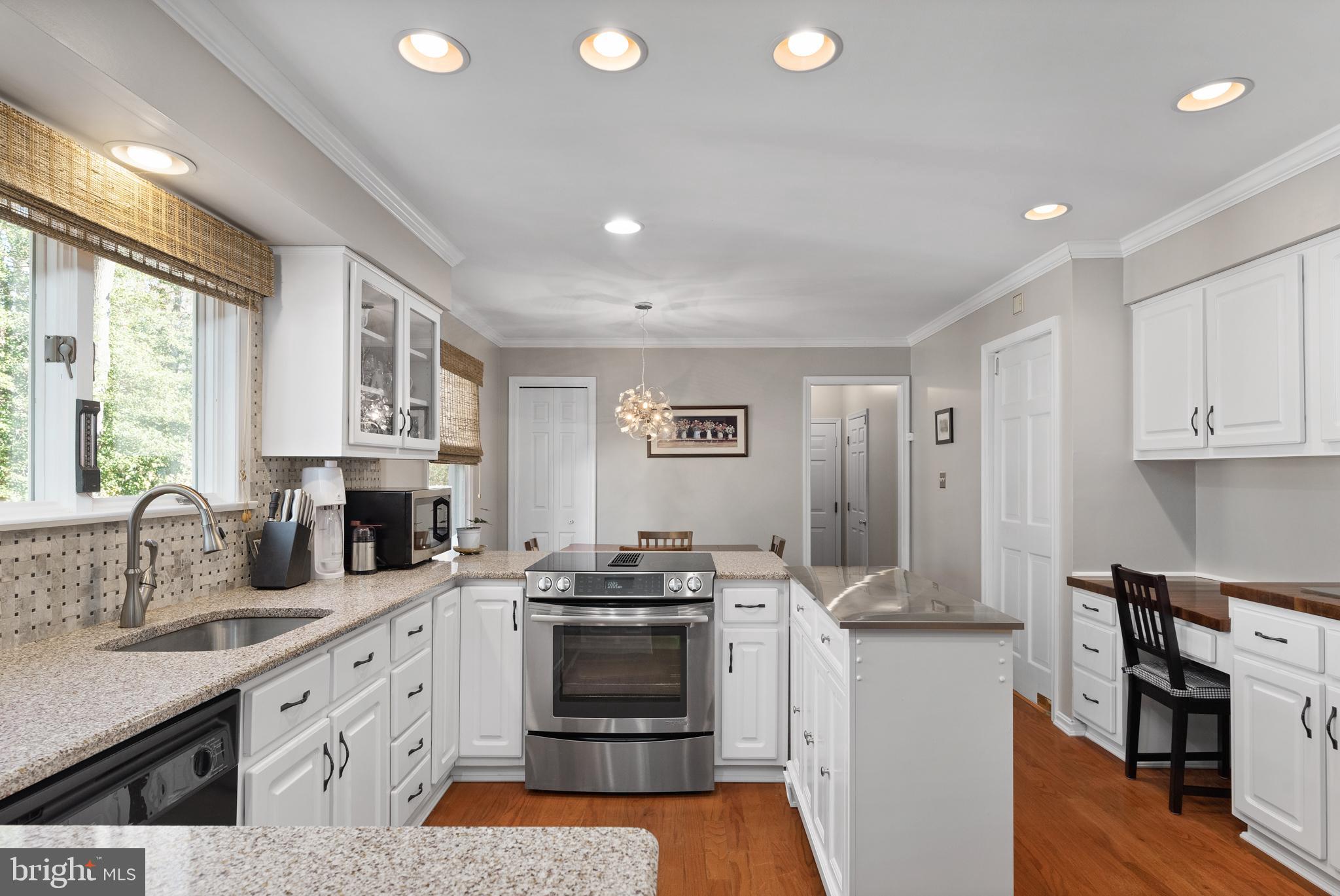 NORTH RIVER FOREST - Residential