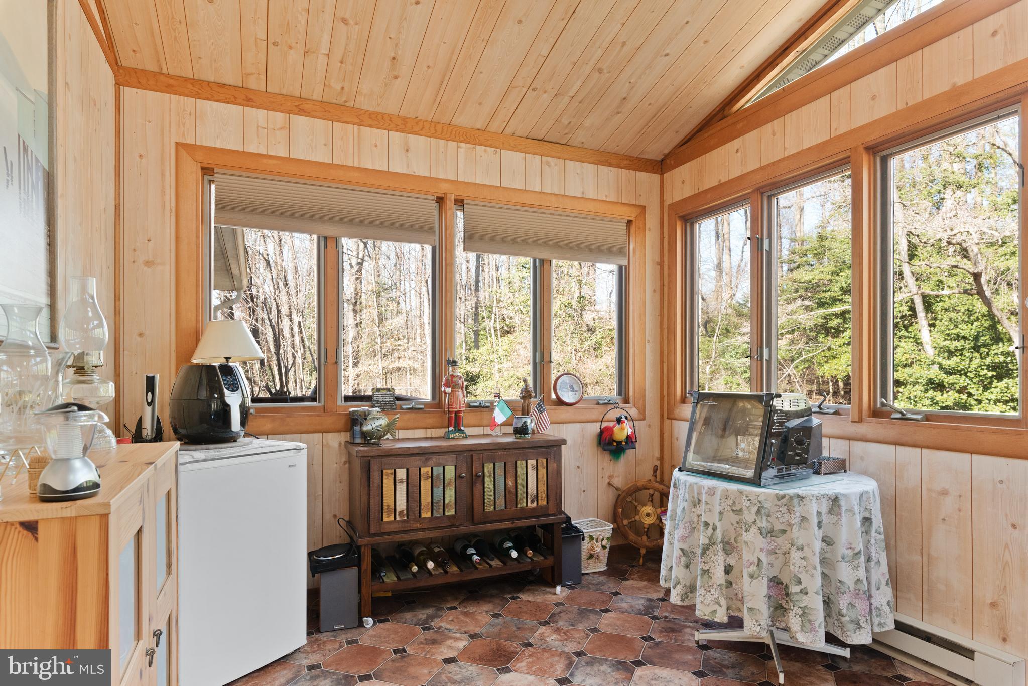 NORTH RIVER FOREST - Residential