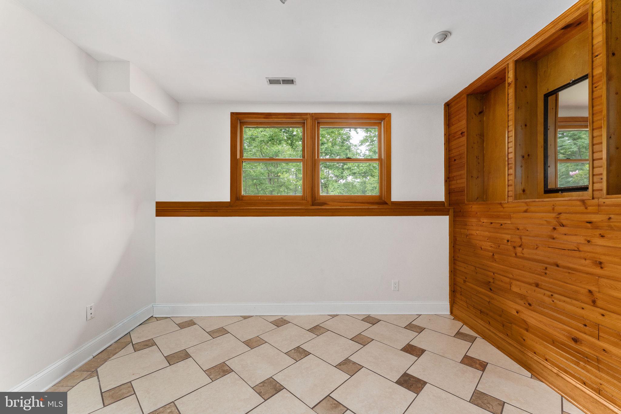 LAKE WILDERNESS - Residential