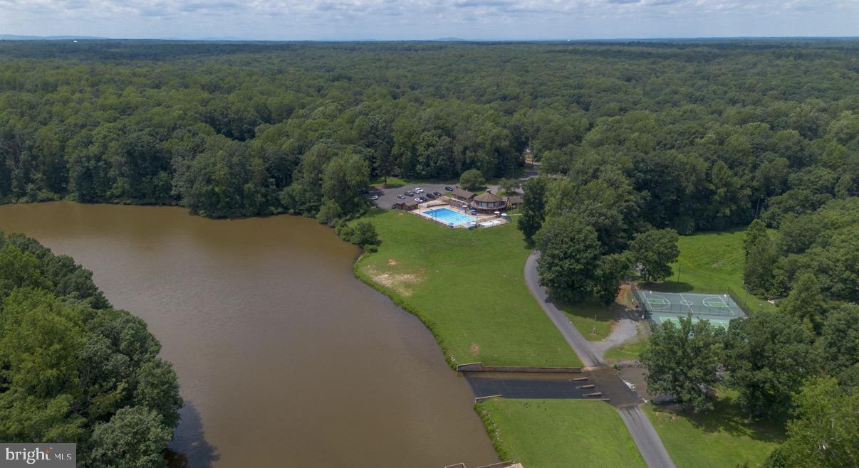 LAKE WILDERNESS - Residential
