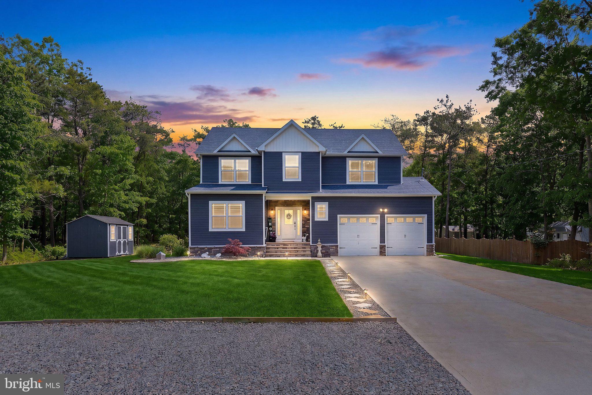 555 EGENOLF PLACE - Photo 2