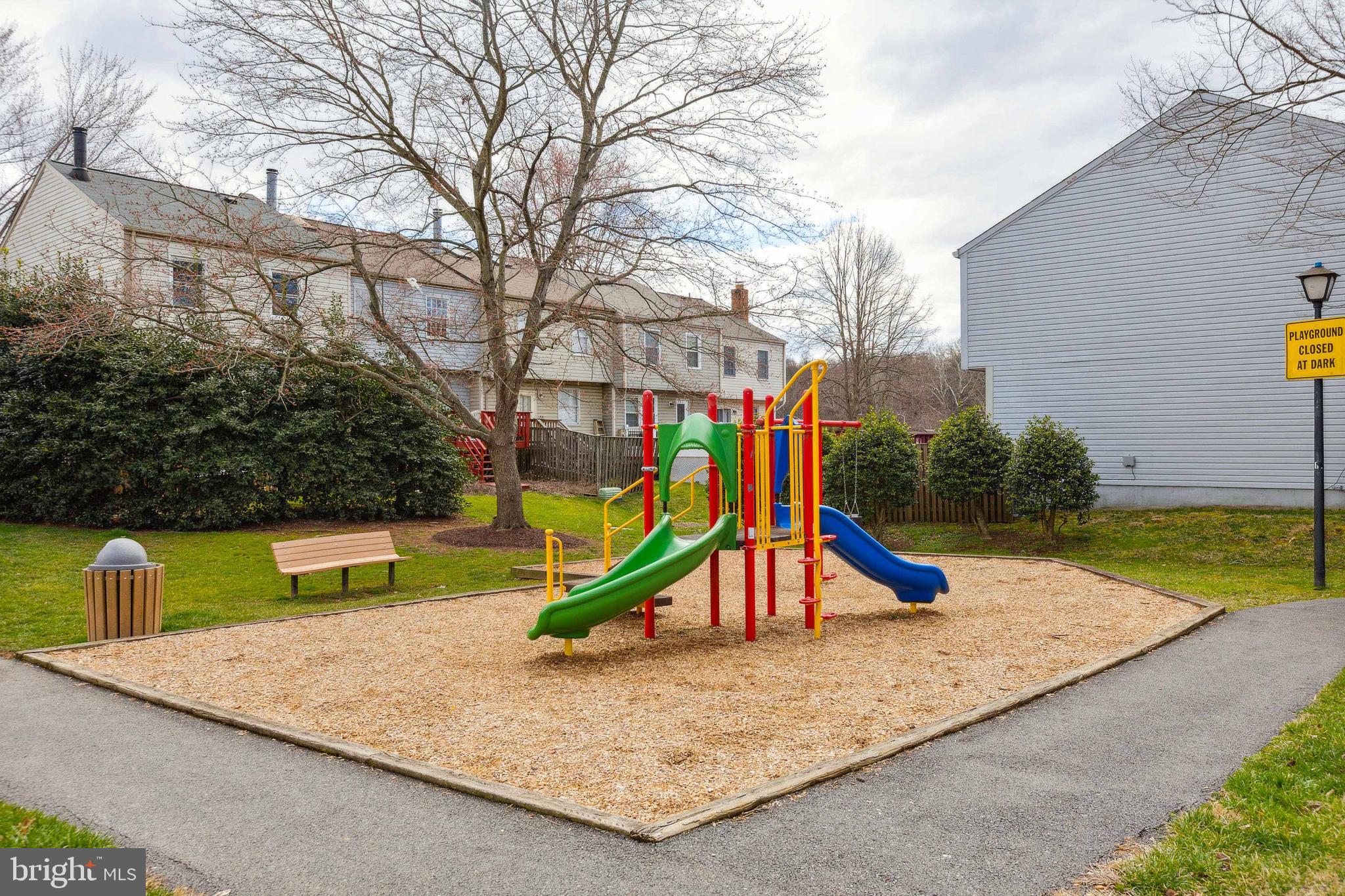 GUNNERS LAKE VILLAGE - Residential Lease