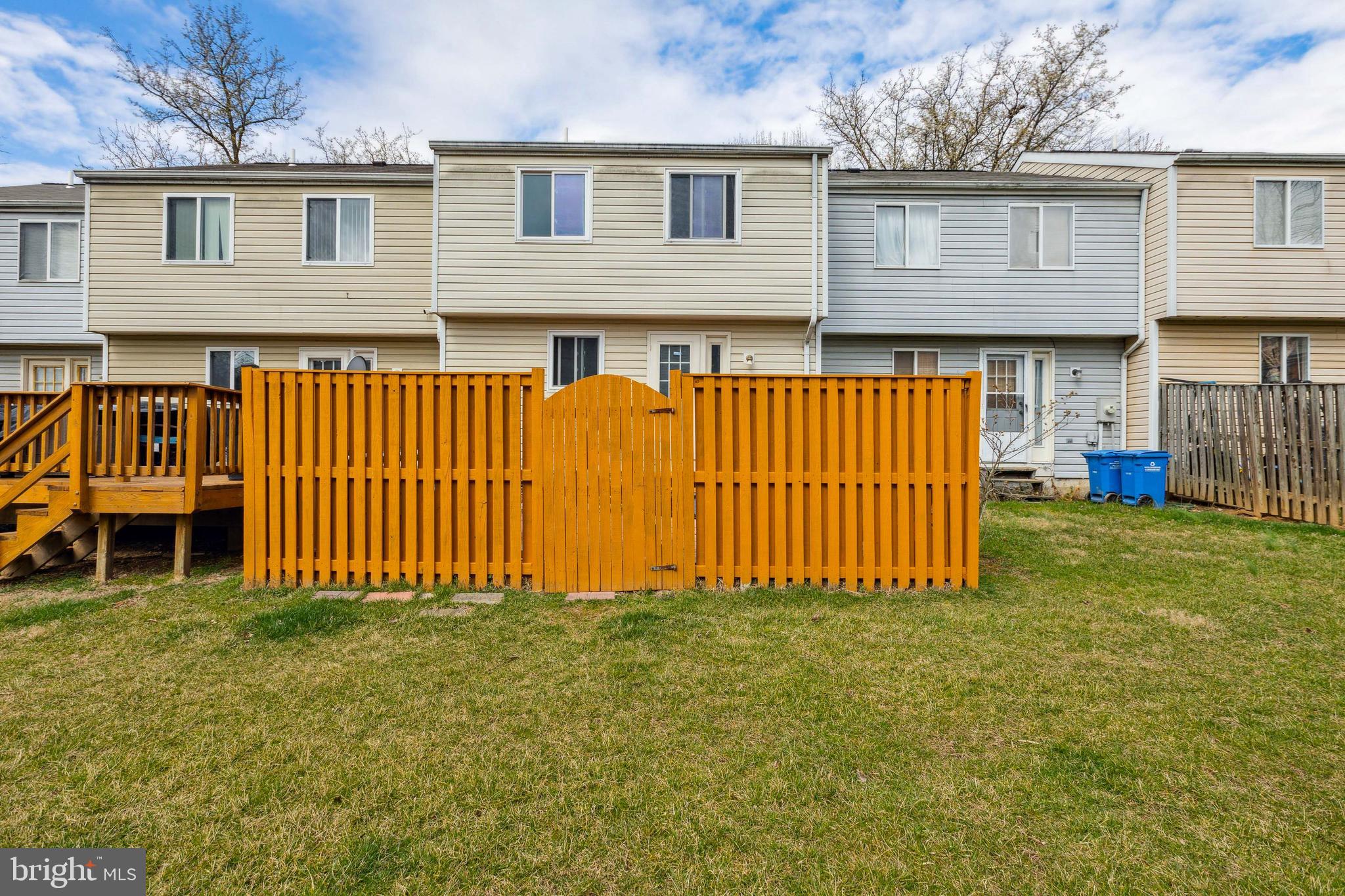 GUNNERS LAKE VILLAGE - Residential Lease