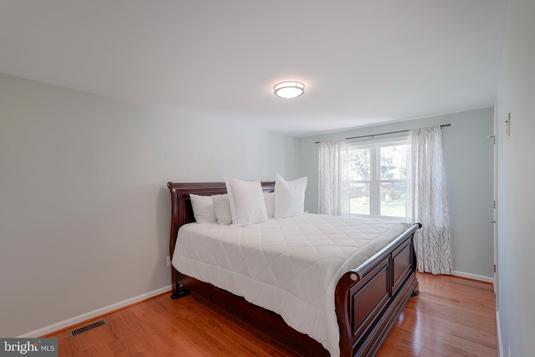 FOX MILL ESTATES - Residential