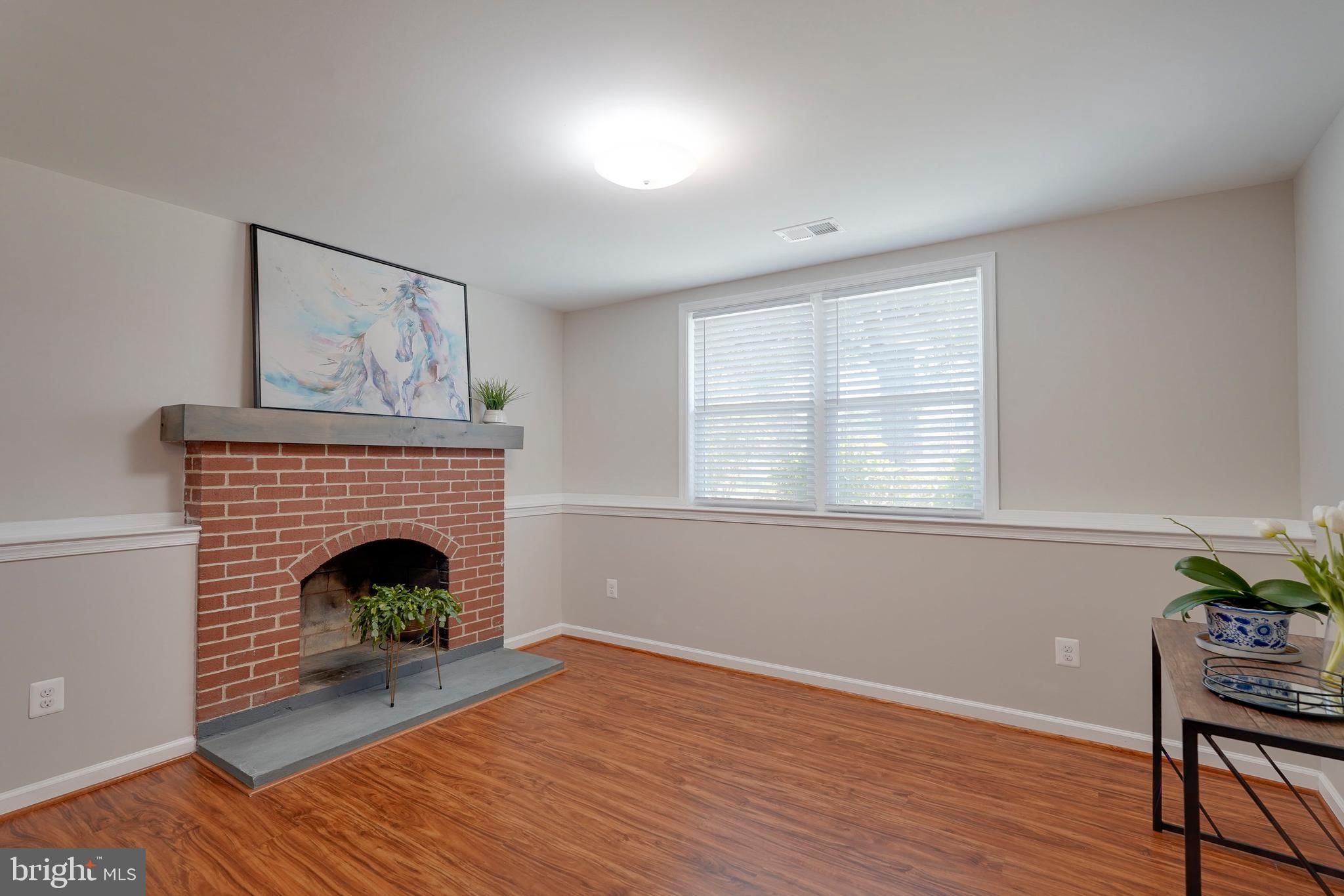 FOX MILL ESTATES - Residential