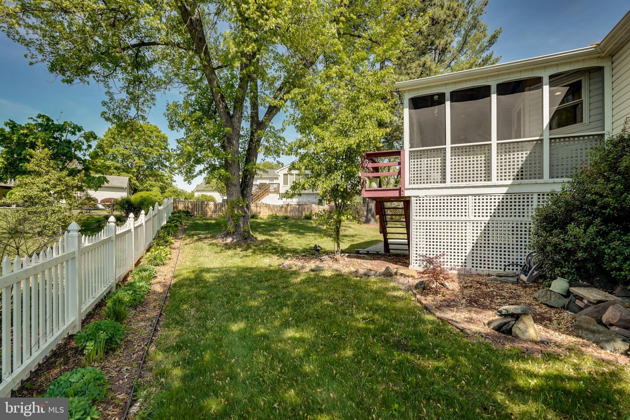 FOX MILL ESTATES - Residential