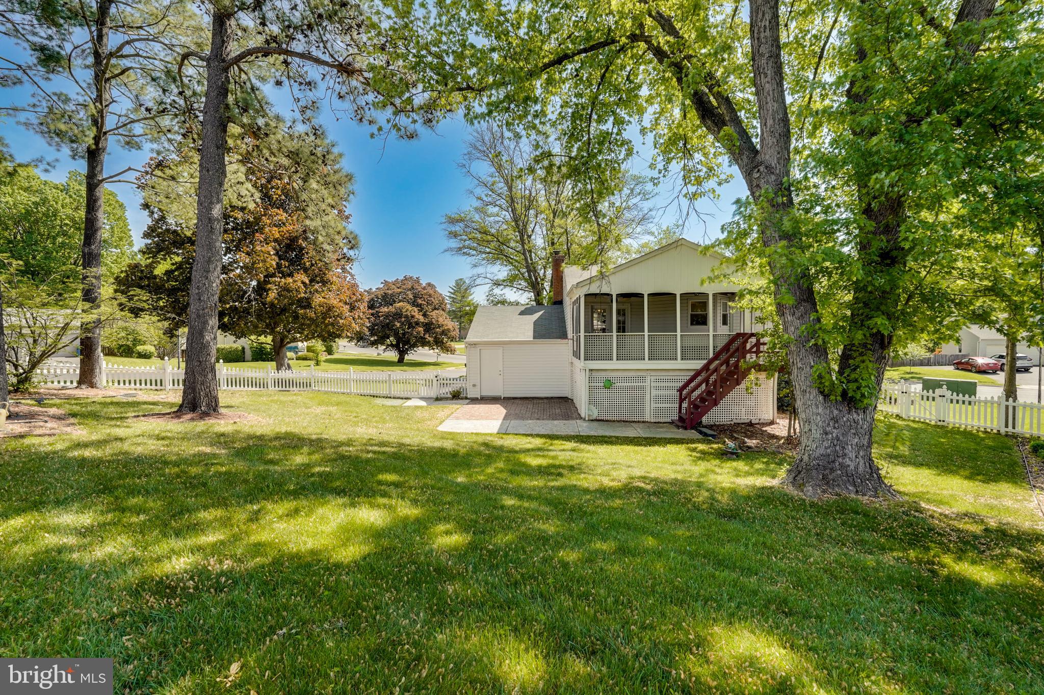 FOX MILL ESTATES - Residential