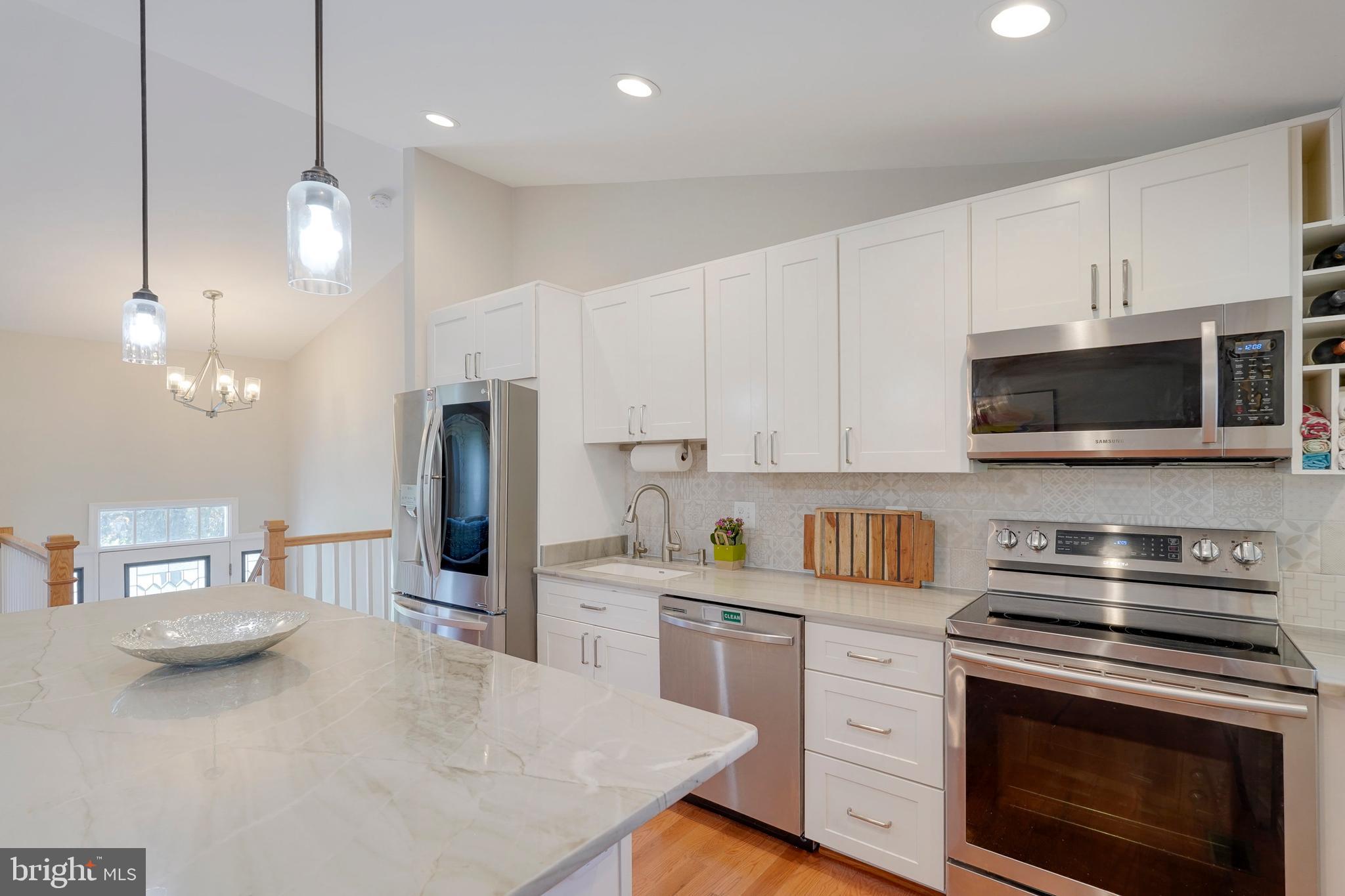 FOX MILL ESTATES - Residential