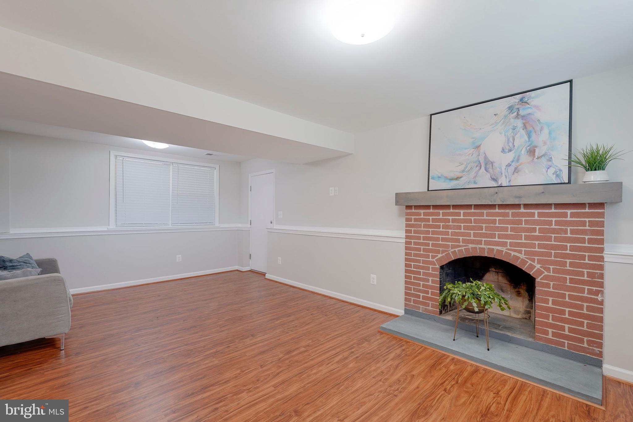 FOX MILL ESTATES - Residential