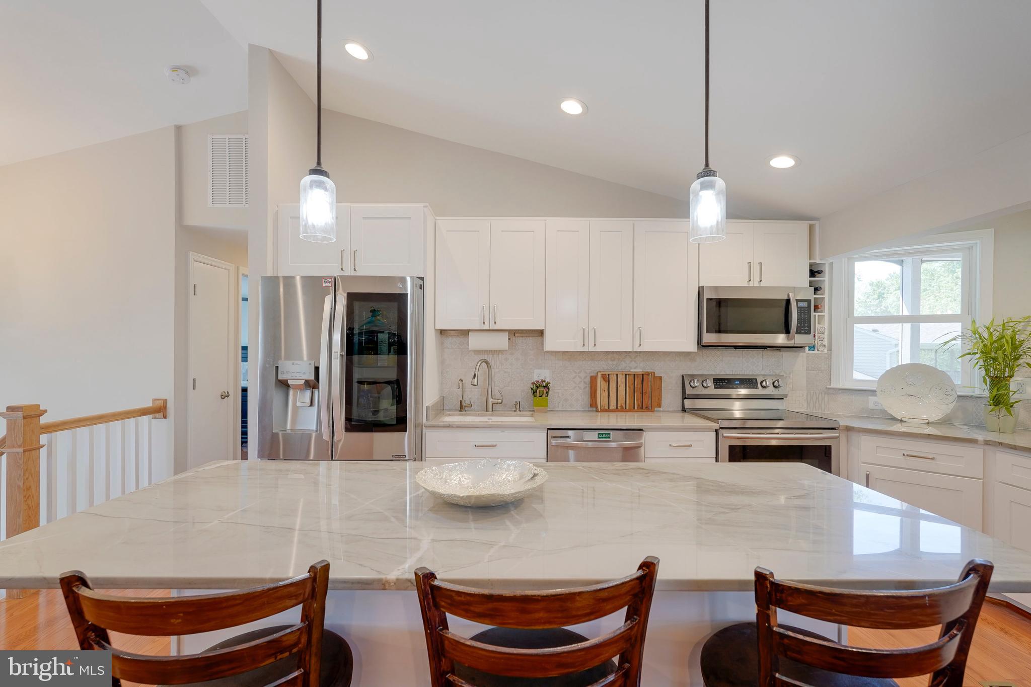 FOX MILL ESTATES - Residential