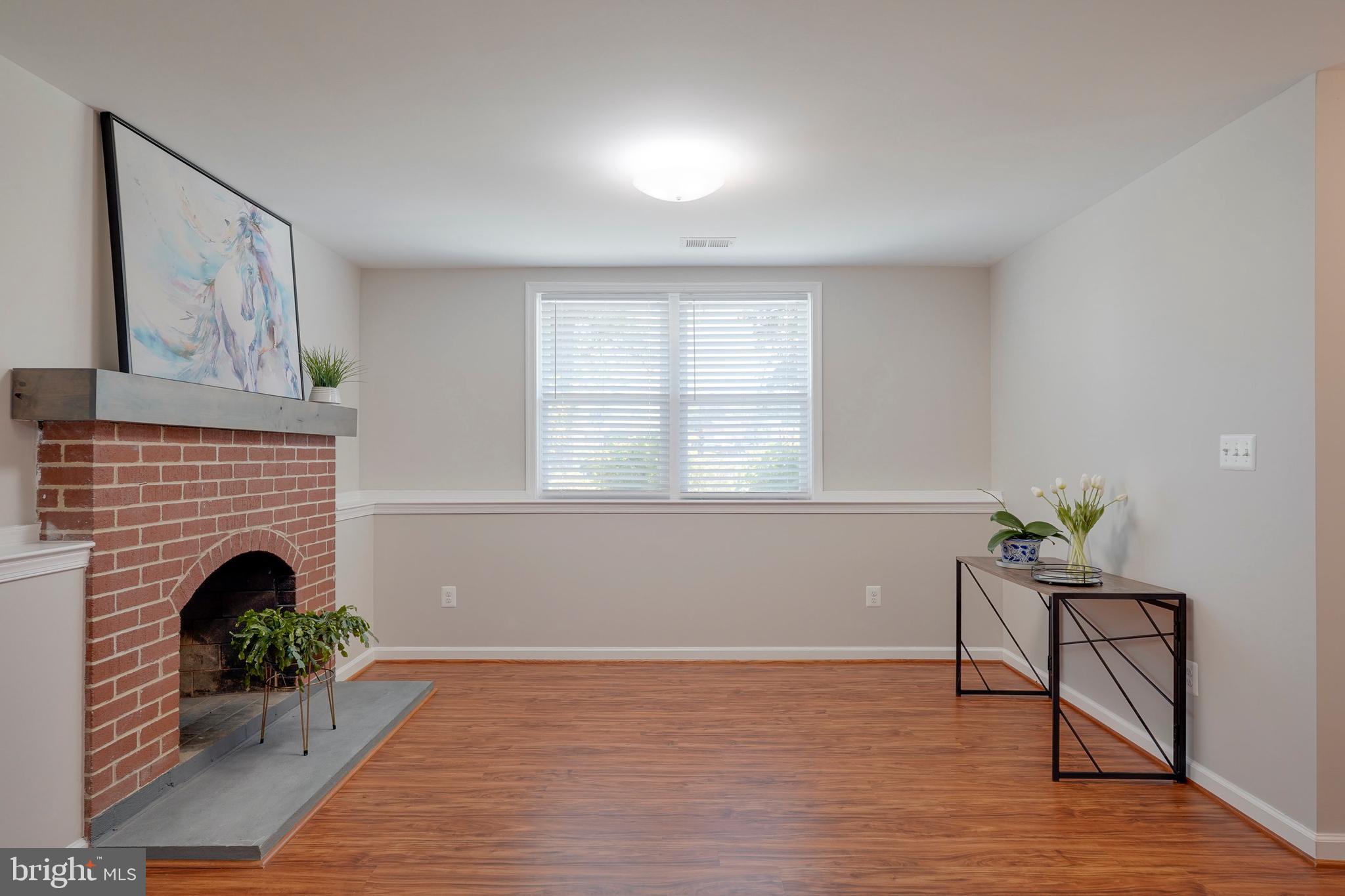 FOX MILL ESTATES - Residential