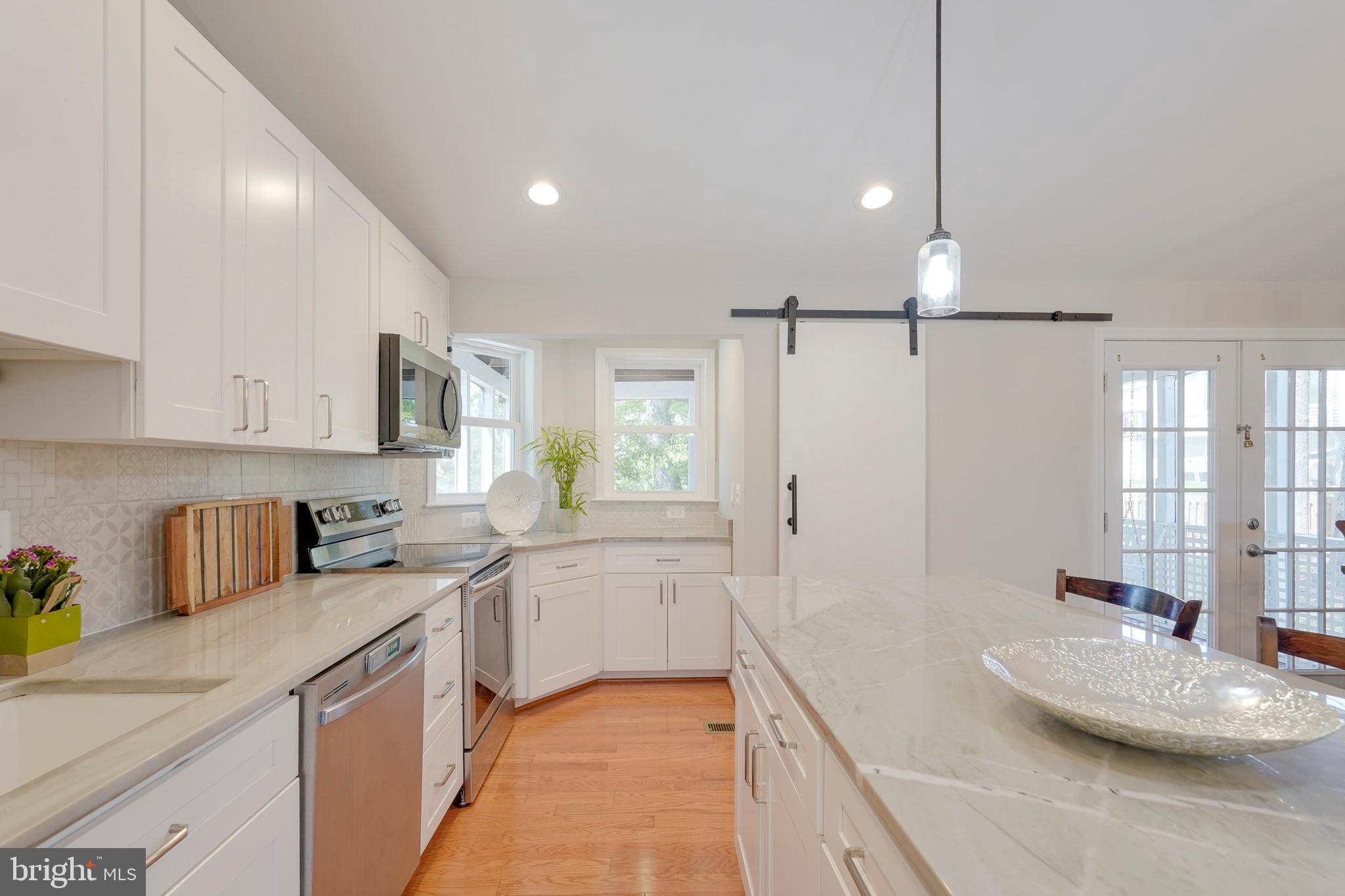 FOX MILL ESTATES - Residential