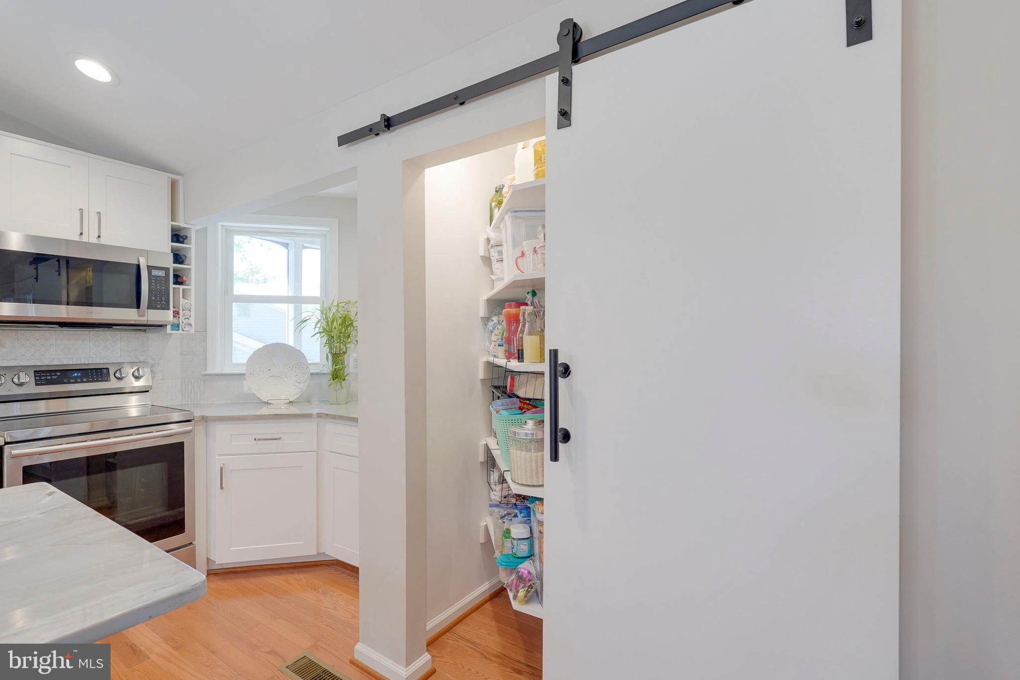 FOX MILL ESTATES - Residential