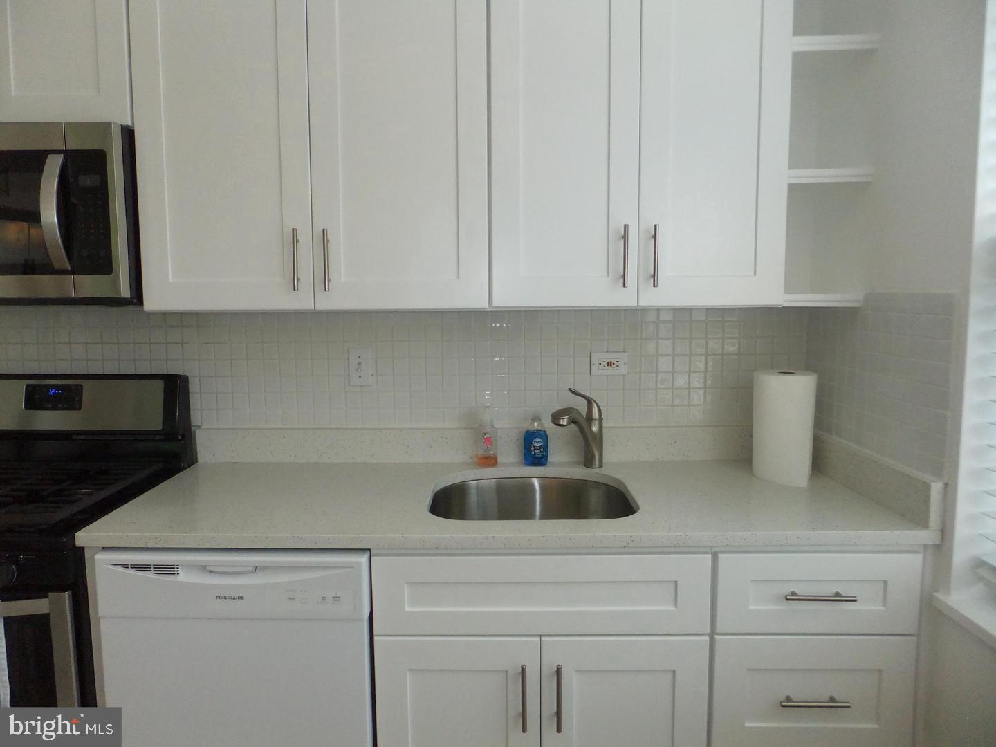 OAK HILL - Residential Lease