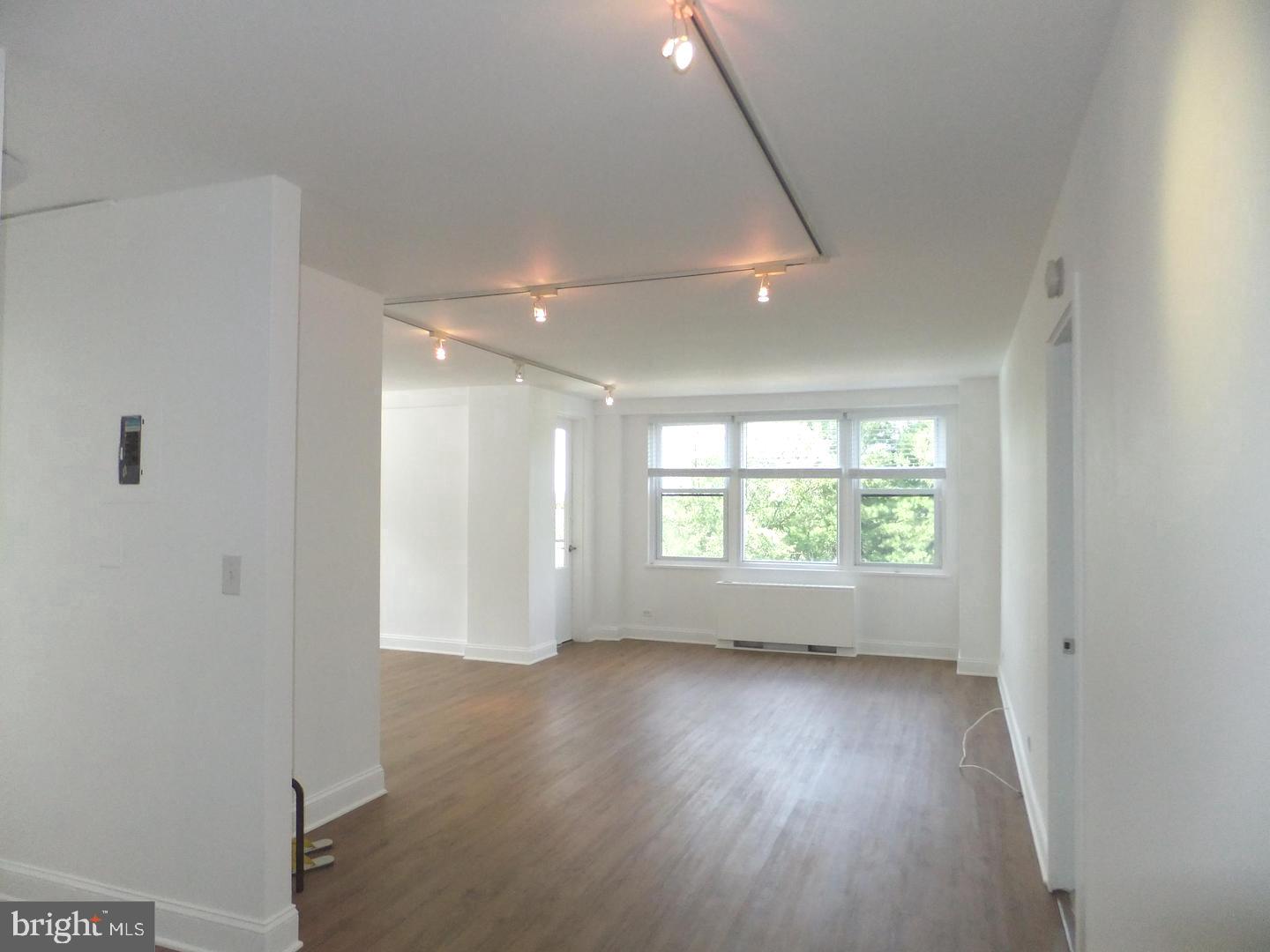 OAK HILL - Residential Lease