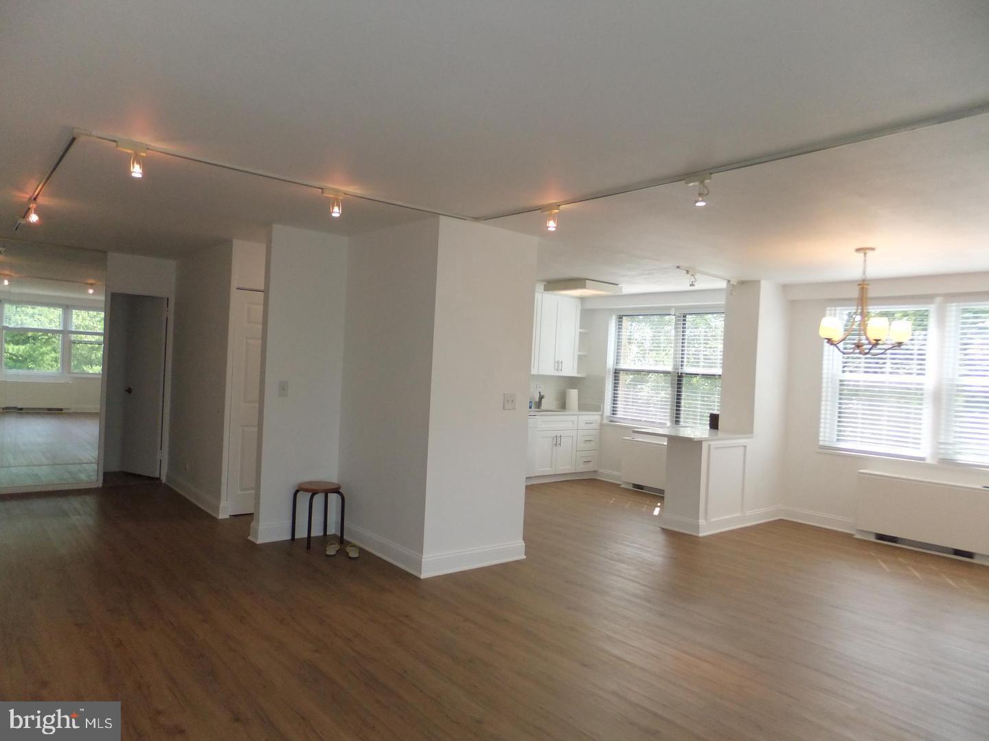 OAK HILL - Residential Lease