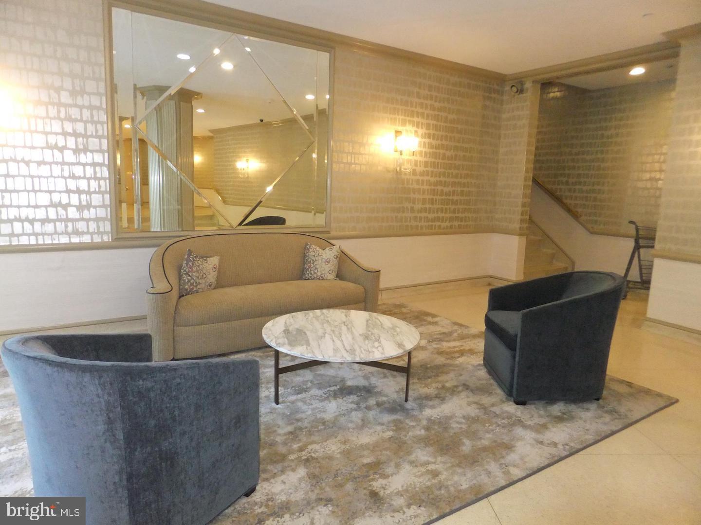 OAK HILL - Residential Lease